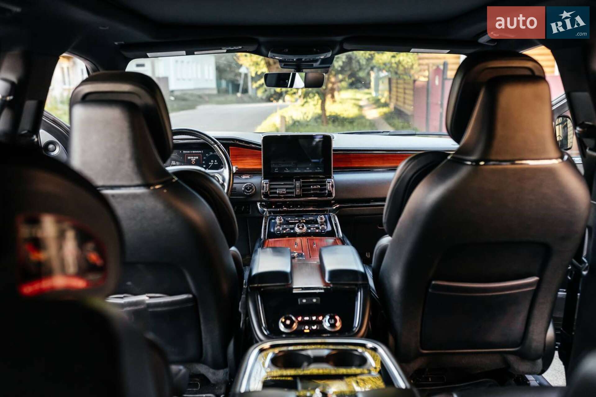 Lincoln Navigator 2018 VIN 5LMJJ2LT7JEL15409 фото оголошення 18 з 46