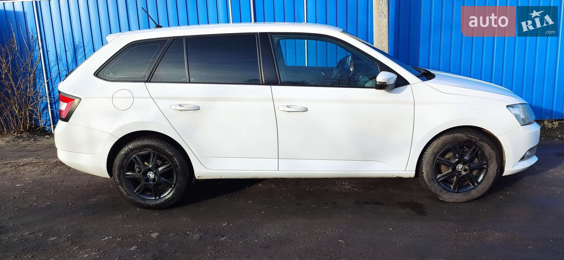 Skoda Fabia 2016 VIN TMBJT6NJ2HZ016062 фото оголошення 3 з 17