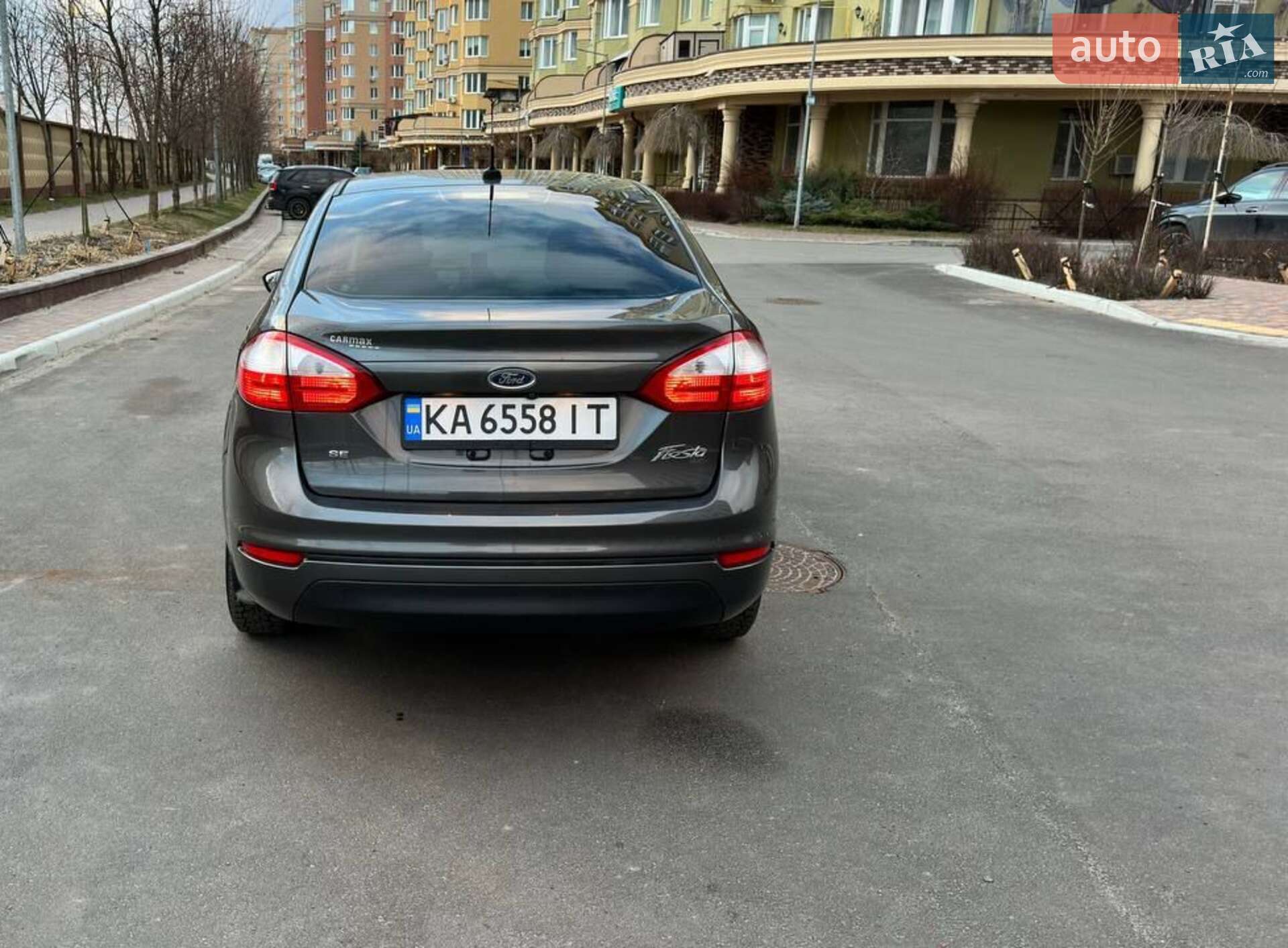 Ford Fiesta 2018 VIN 3FADP4BJ9JM120121 фото оголошення 8 з 31