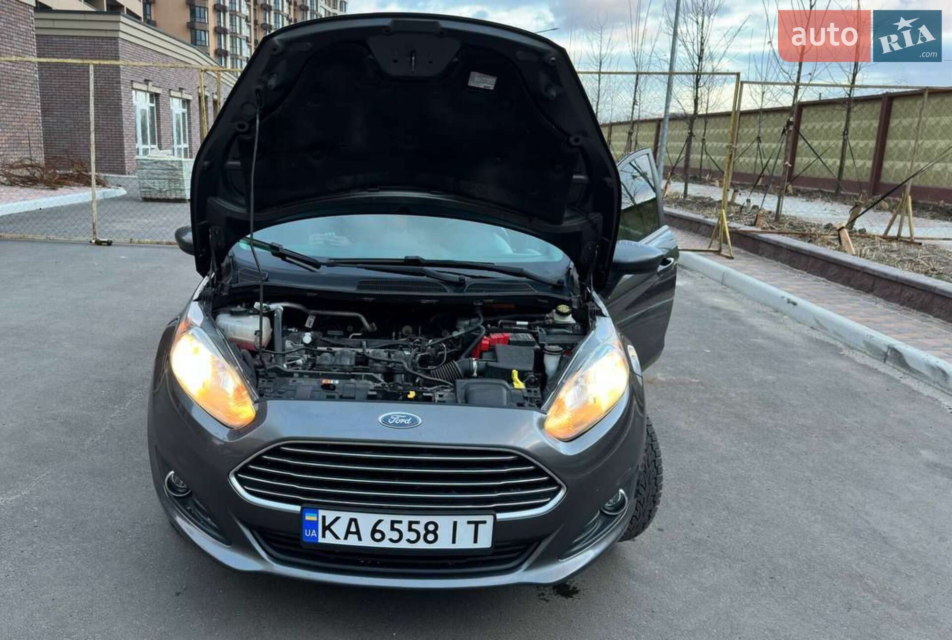 Ford Fiesta 2018 VIN 3FADP4BJ9JM120121 фото оголошення 13 з 31