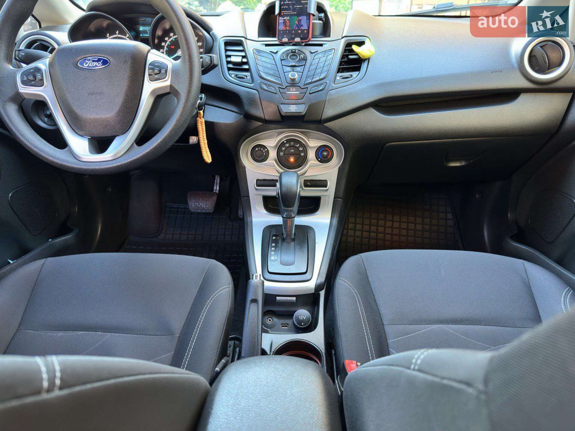 Ford Fiesta 2018 VIN 3FADP4BJ9JM120121 фото оголошення 18 з 31