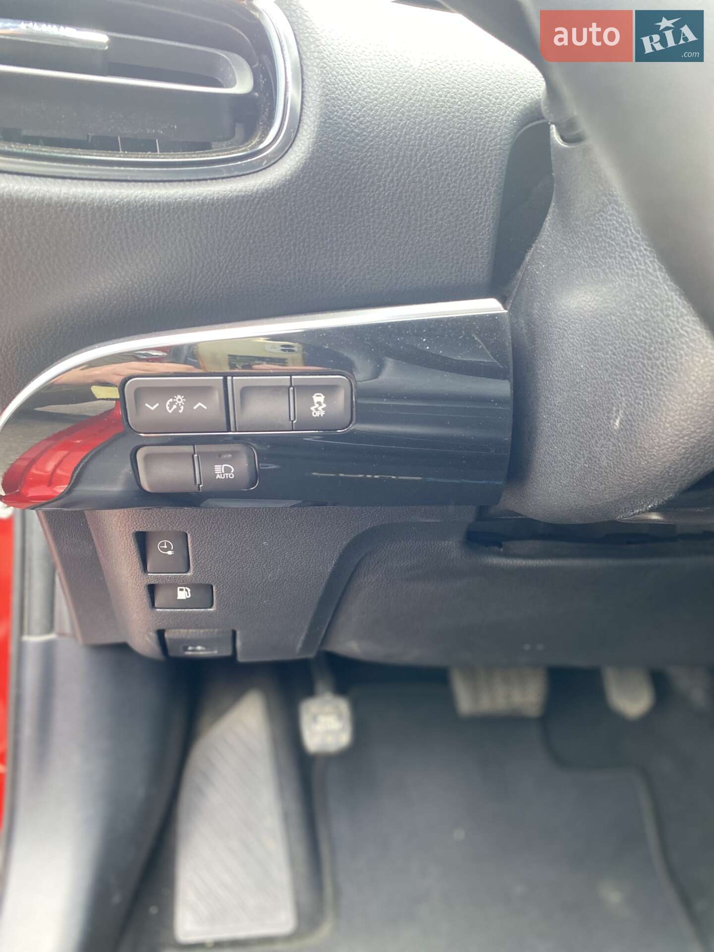Toyota Prius Prime 2017 VIN JTDKARFP5H3065158 фото оголошення 18 з 27