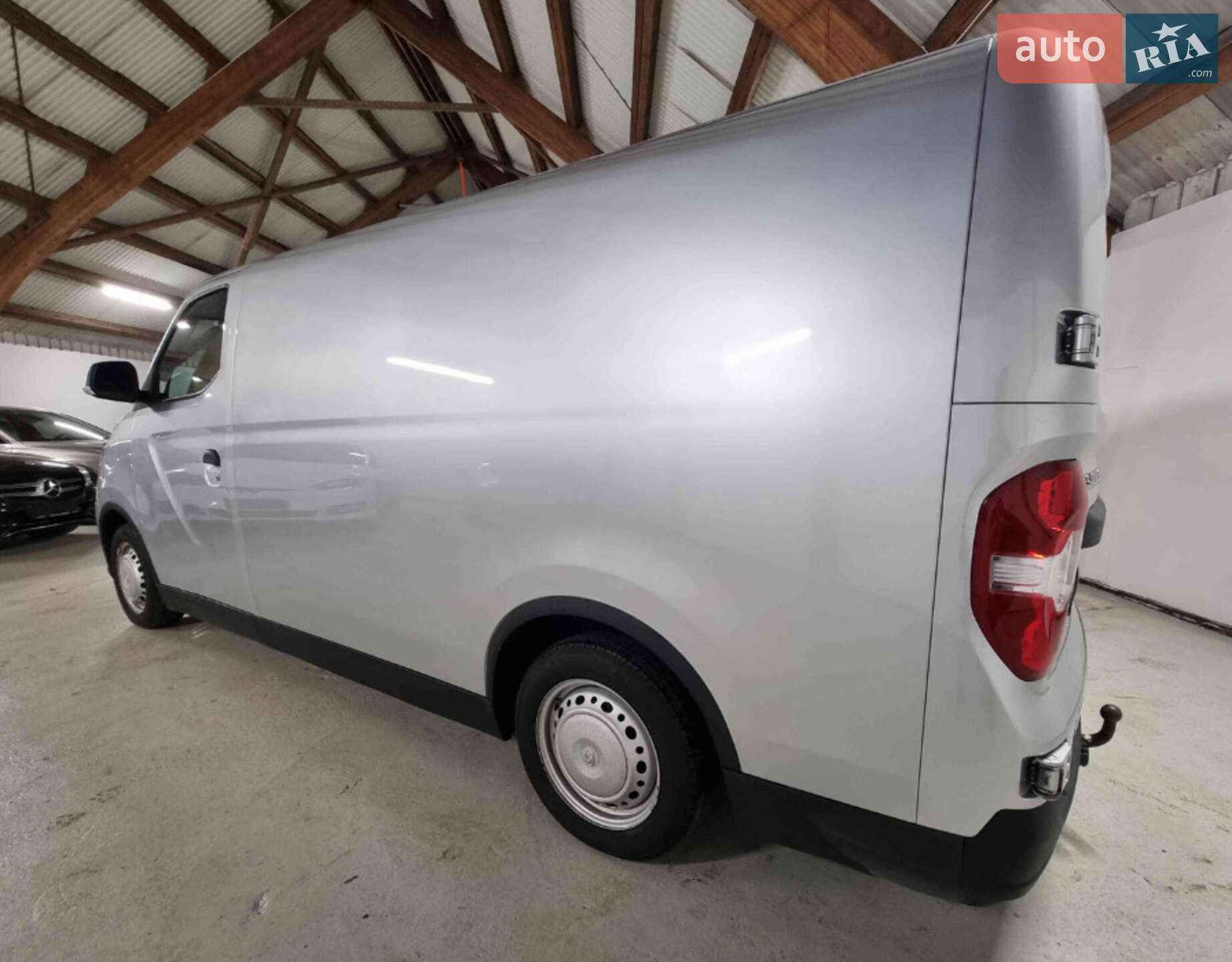 Maxus e-Deliver 3 2020 VIN LSH14C4C3LA079628 фото оголошення 3 з 20