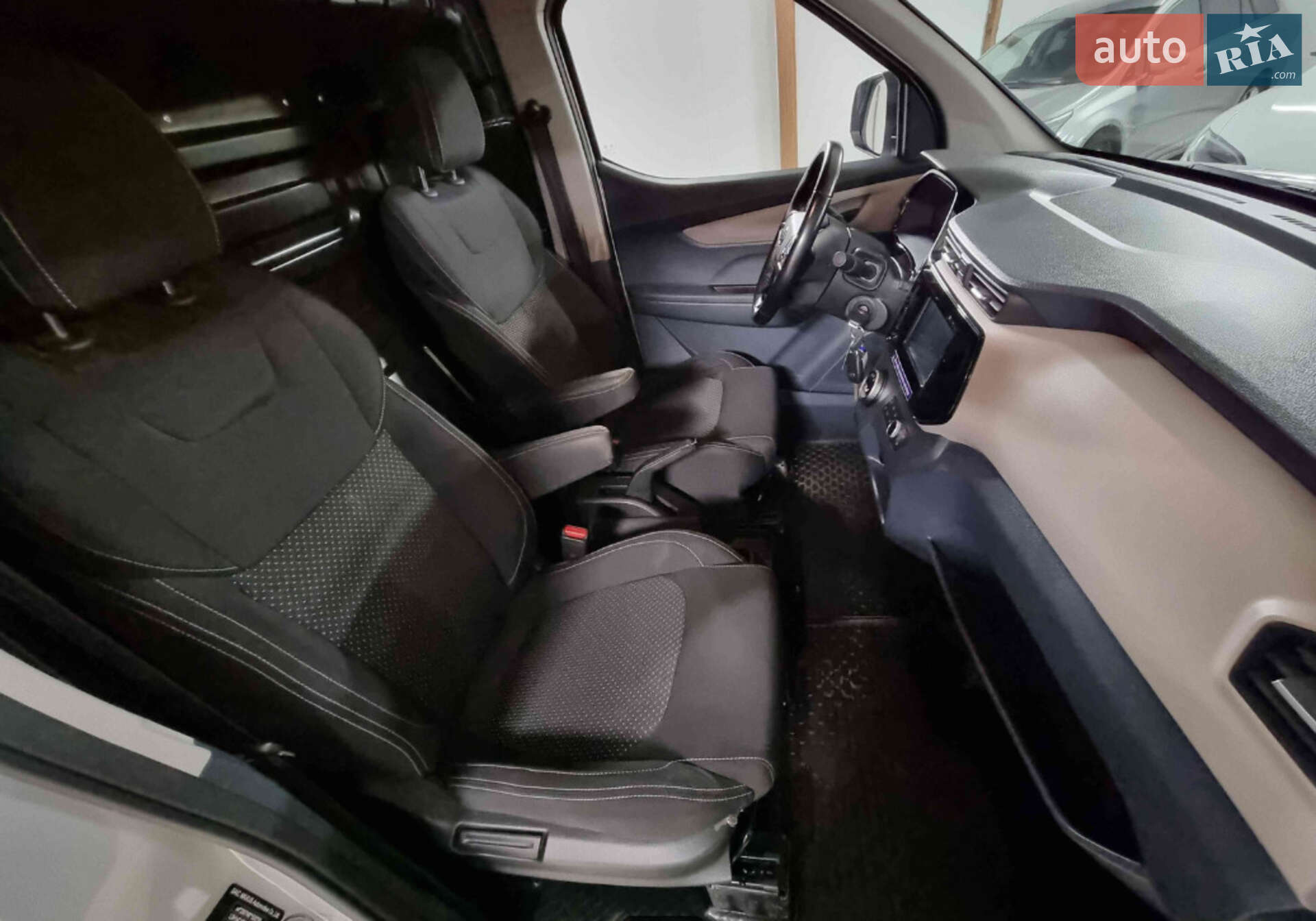 Maxus e-Deliver 3 2020 VIN LSH14C4C3LA079628 фото оголошення 15 з 20