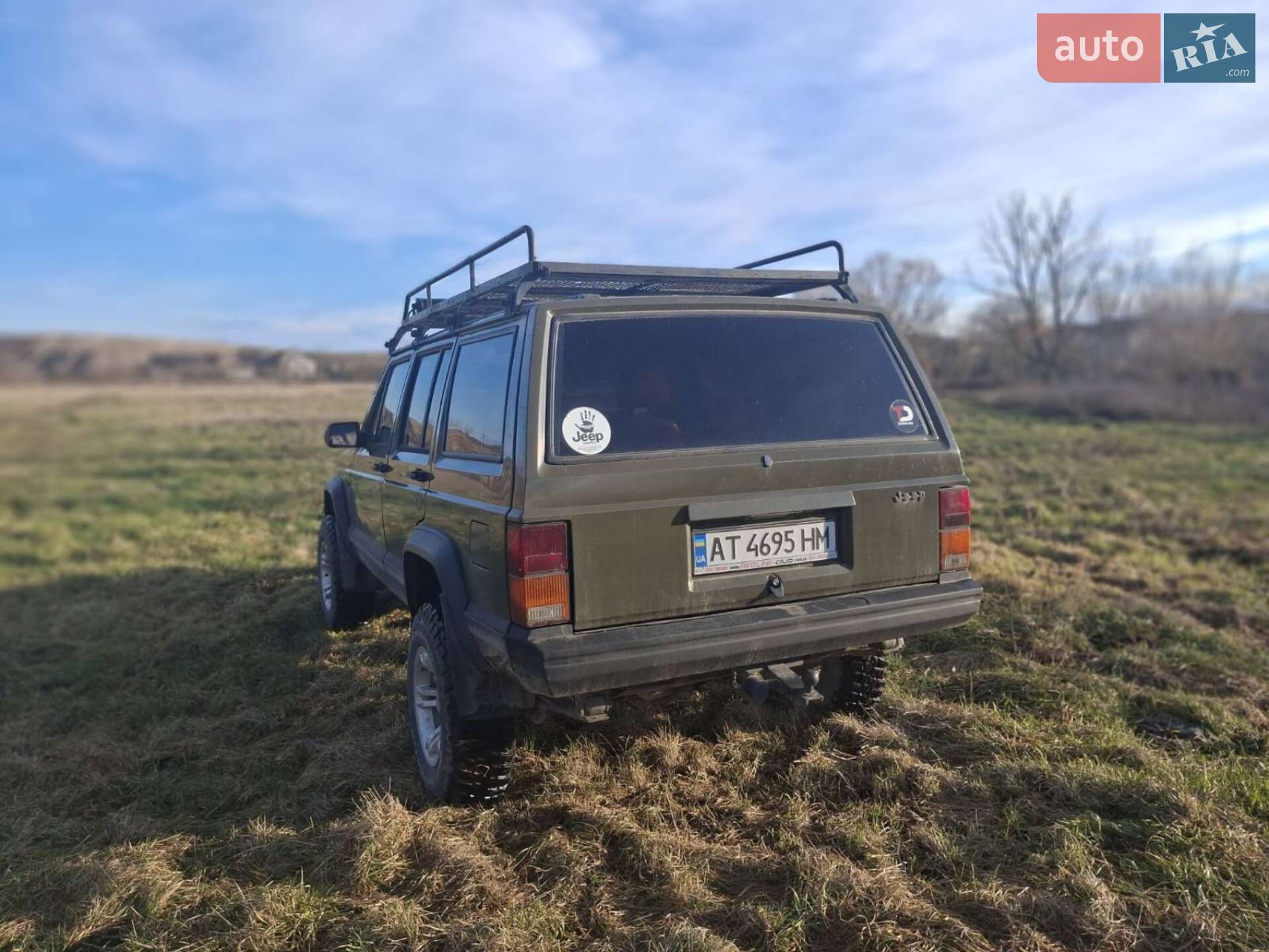 Jeep Cherokee 1992 VIN 1J4FJ28P6PL516533 фото оголошення 4 з 6