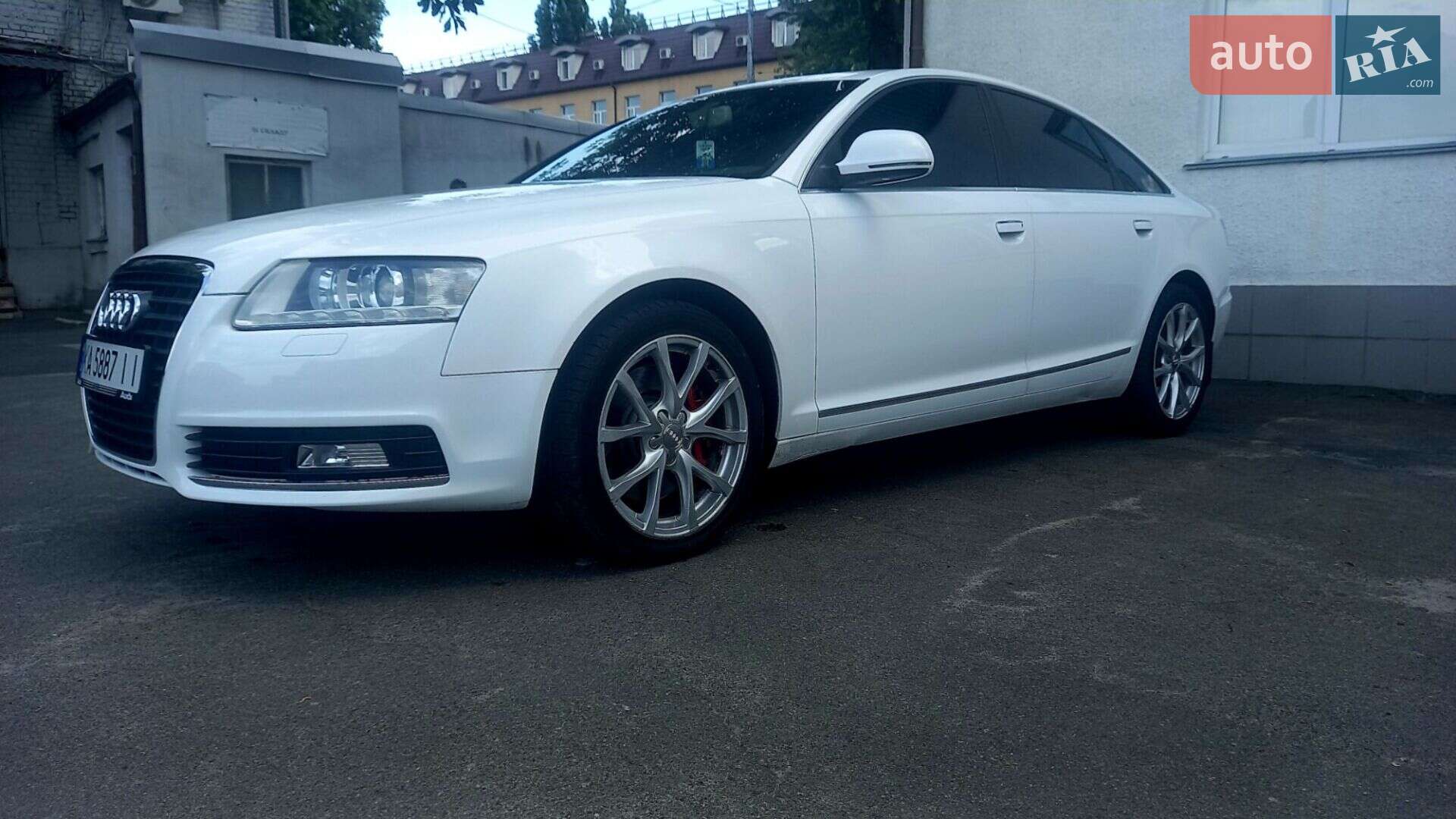 Audi A6 2010 VIN WAUFGAFB1BN024296 фото оголошення 4 з 29