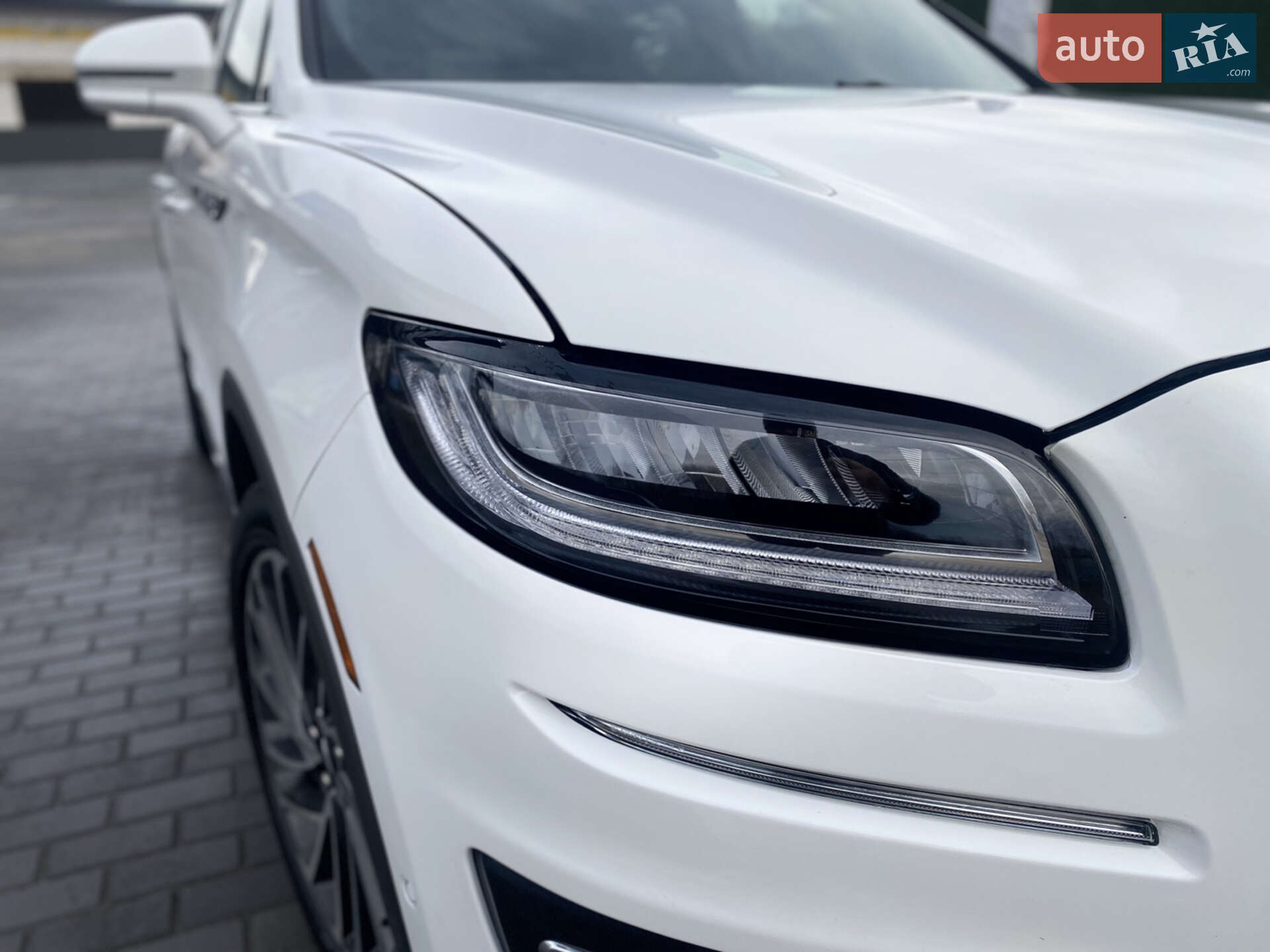 Lincoln Nautilus 2020 VIN 2LMPJ8K98LBL15198 фото оголошення 2 з 25