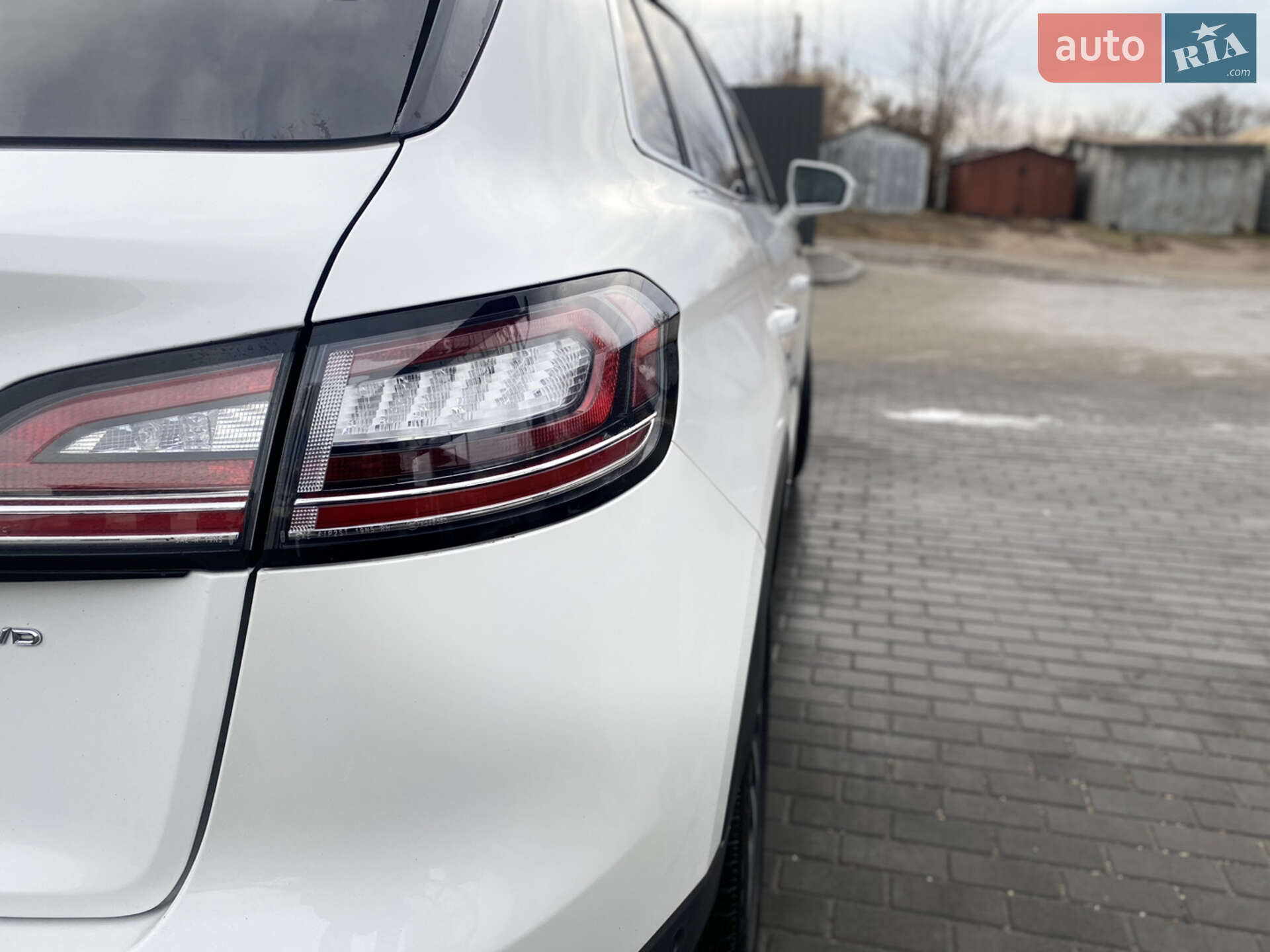 Lincoln Nautilus 2020 VIN 2LMPJ8K98LBL15198 фото оголошення 17 з 25