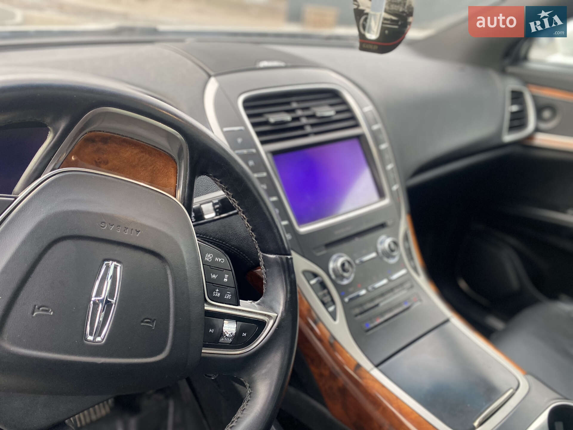 Lincoln Nautilus 2020 VIN 2LMPJ8K98LBL15198 фото оголошення 20 з 25