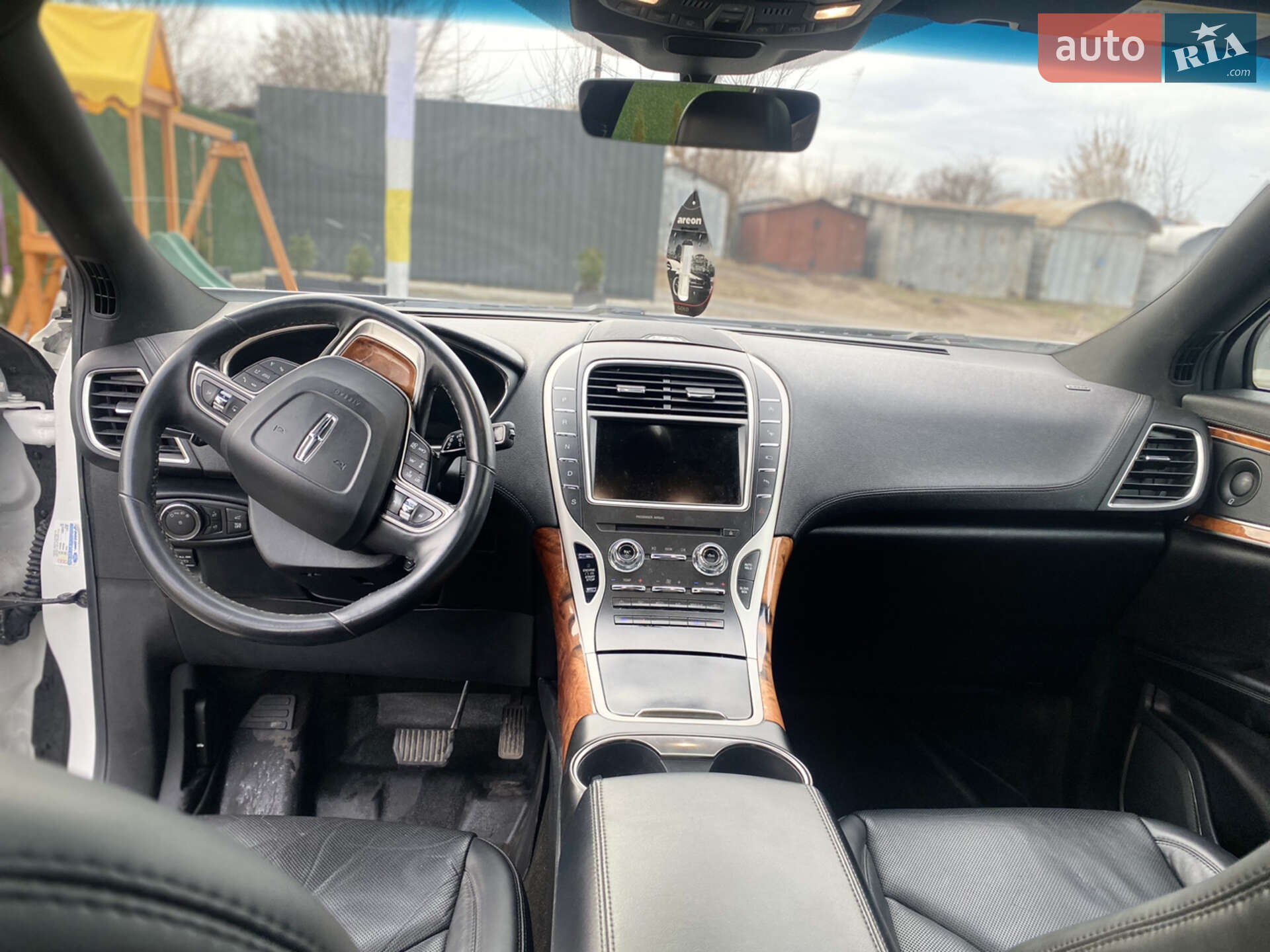 Lincoln Nautilus 2020 VIN 2LMPJ8K98LBL15198 фото оголошення 24 з 25