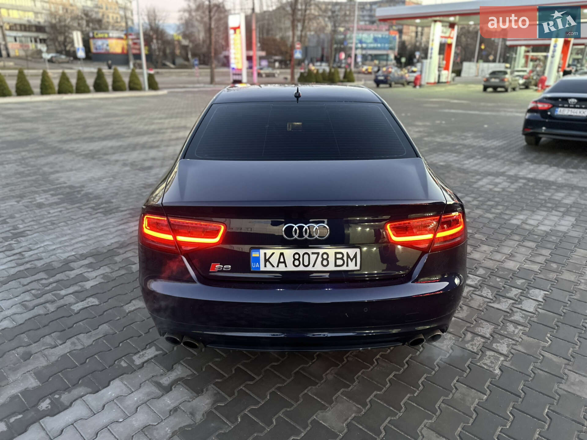 Audi S8 2012 VIN WAUZZZ4H0DN017386 фото оголошення 5 з 16