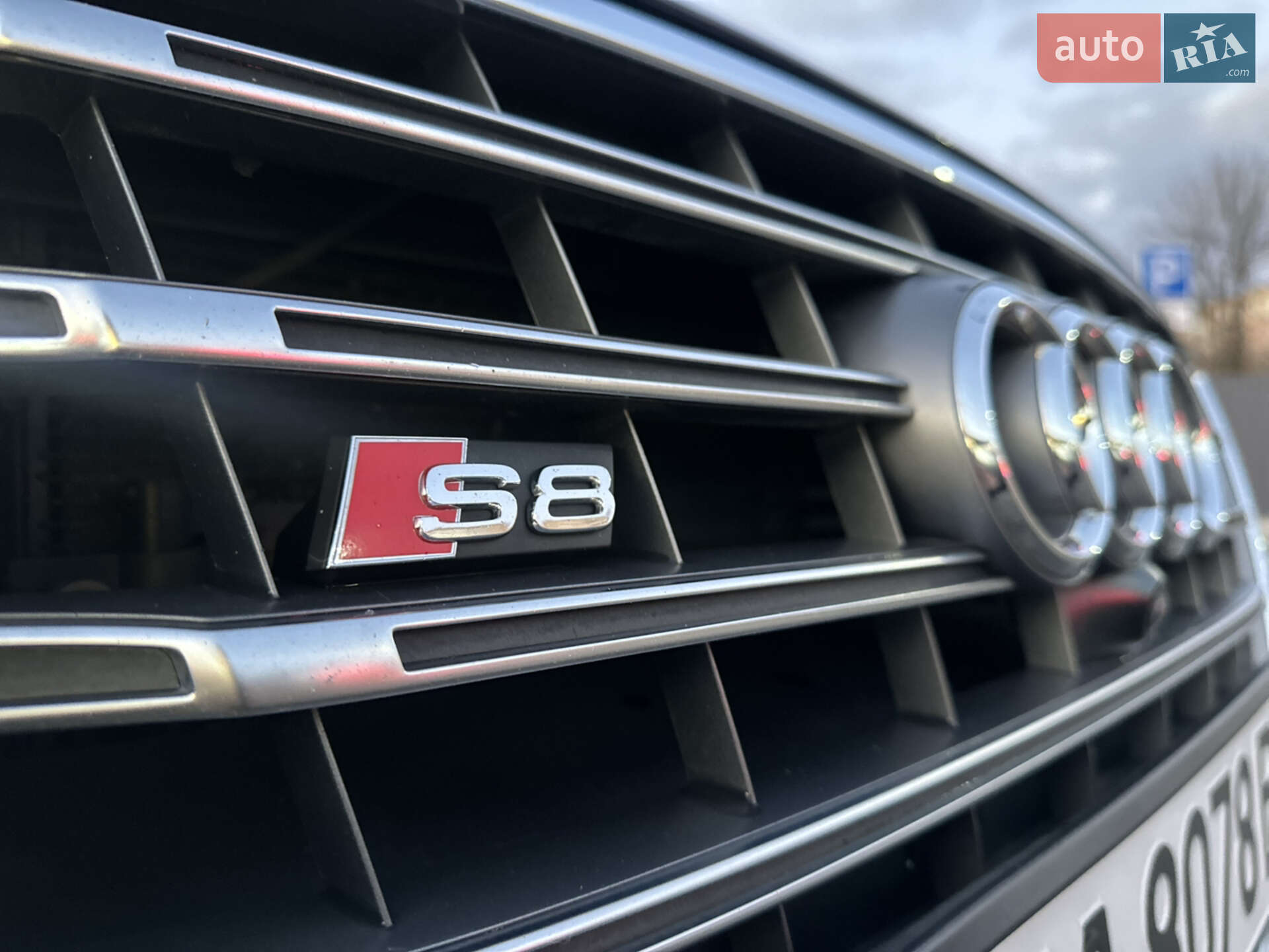 Audi S8 2012 VIN WAUZZZ4H0DN017386 фото оголошення 10 з 16