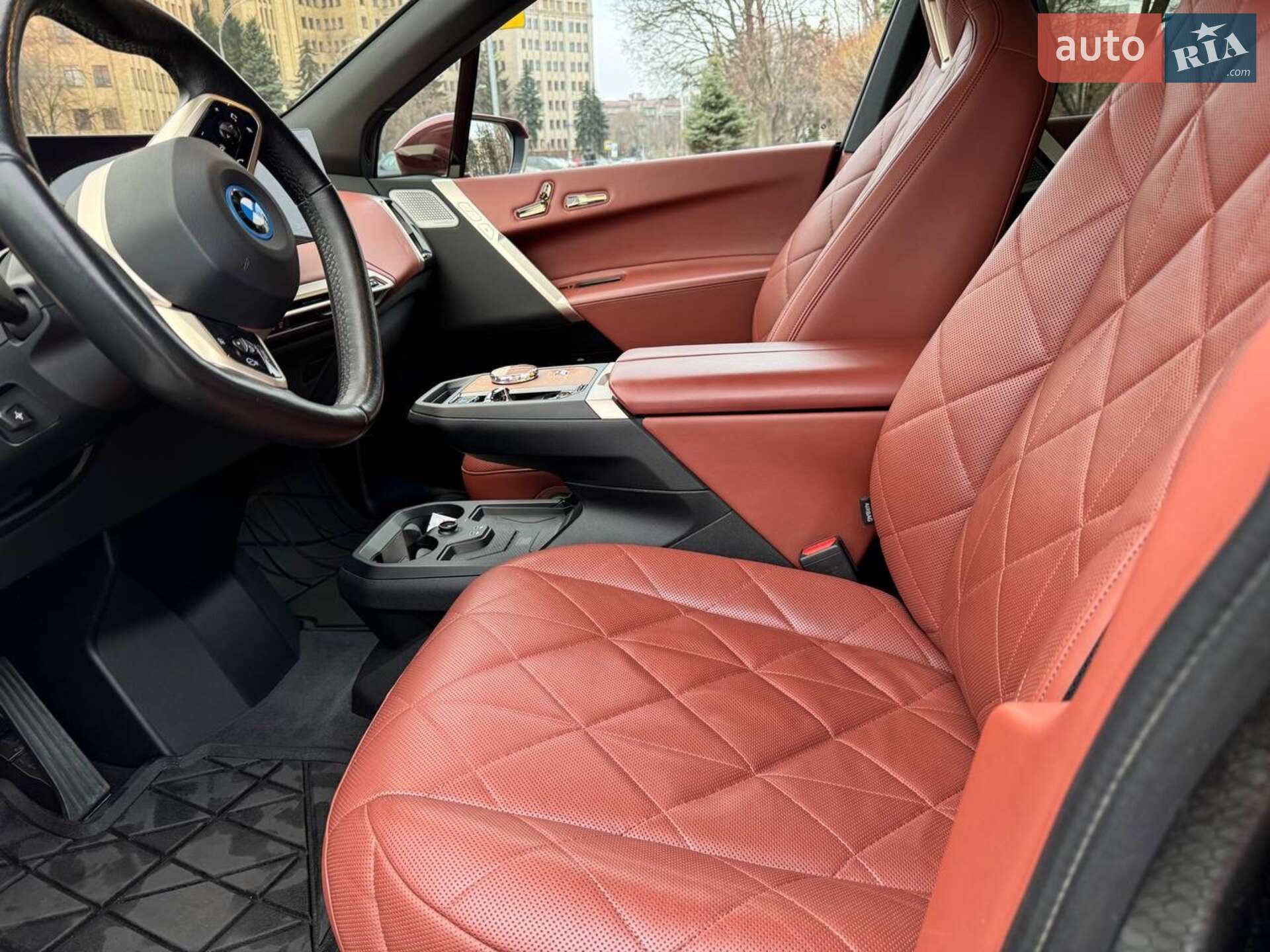 BMW iX 2021 VIN WBY21CF040CH66179 фото оголошення 10 з 61