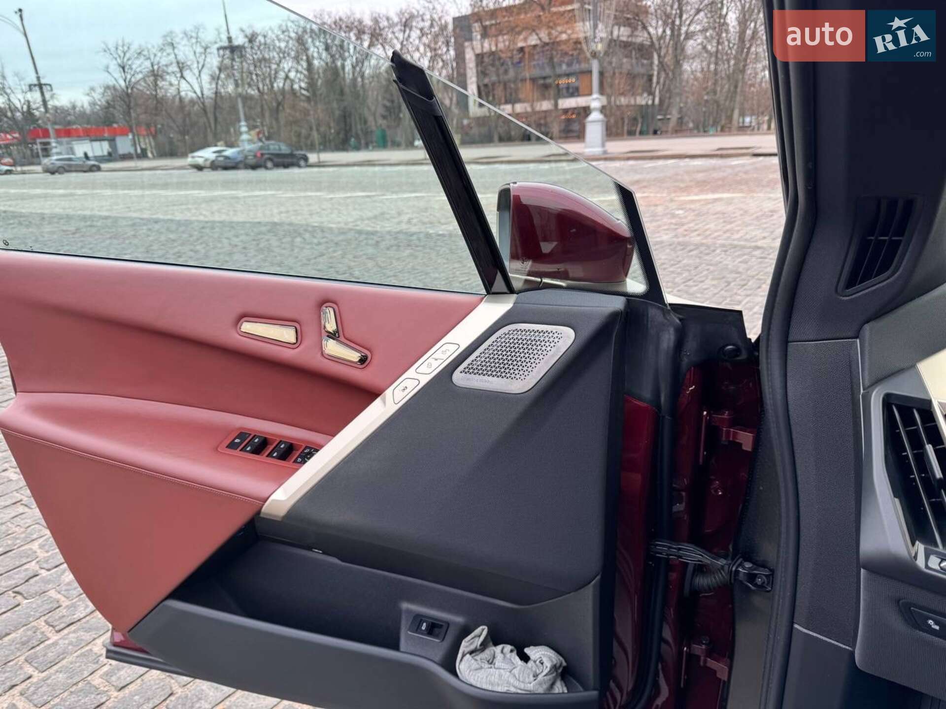 BMW iX 2021 VIN WBY21CF040CH66179 фото оголошення 42 з 61