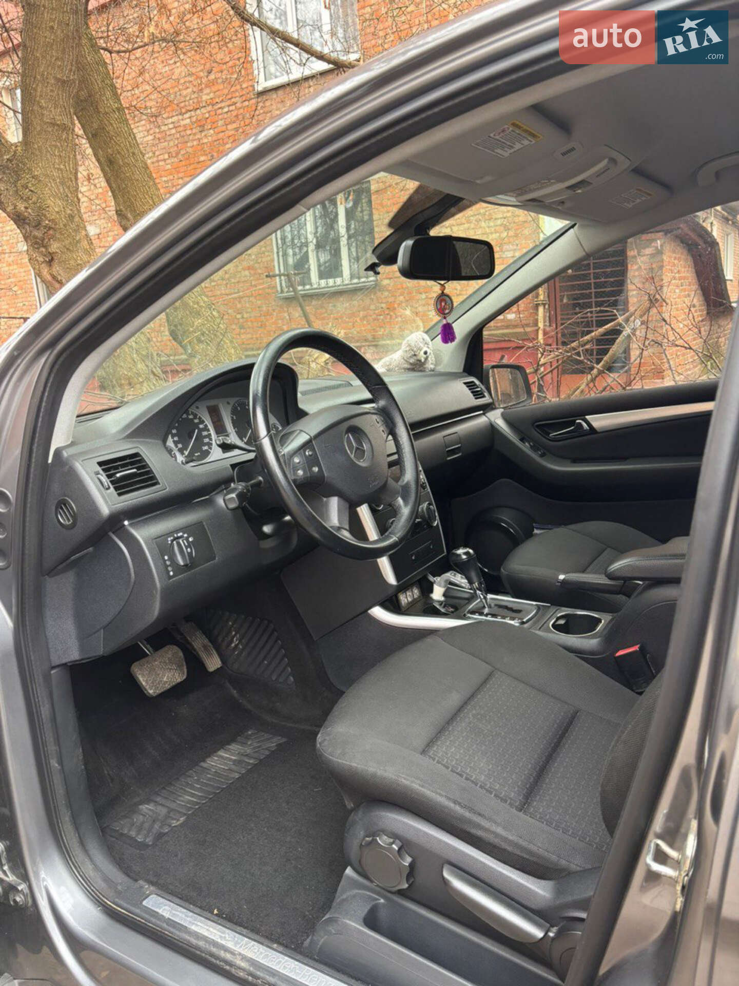 Mercedes-Benz B-Class 2011 VIN WDDFH3DBXBJ679357 фото оголошення 2 з 11