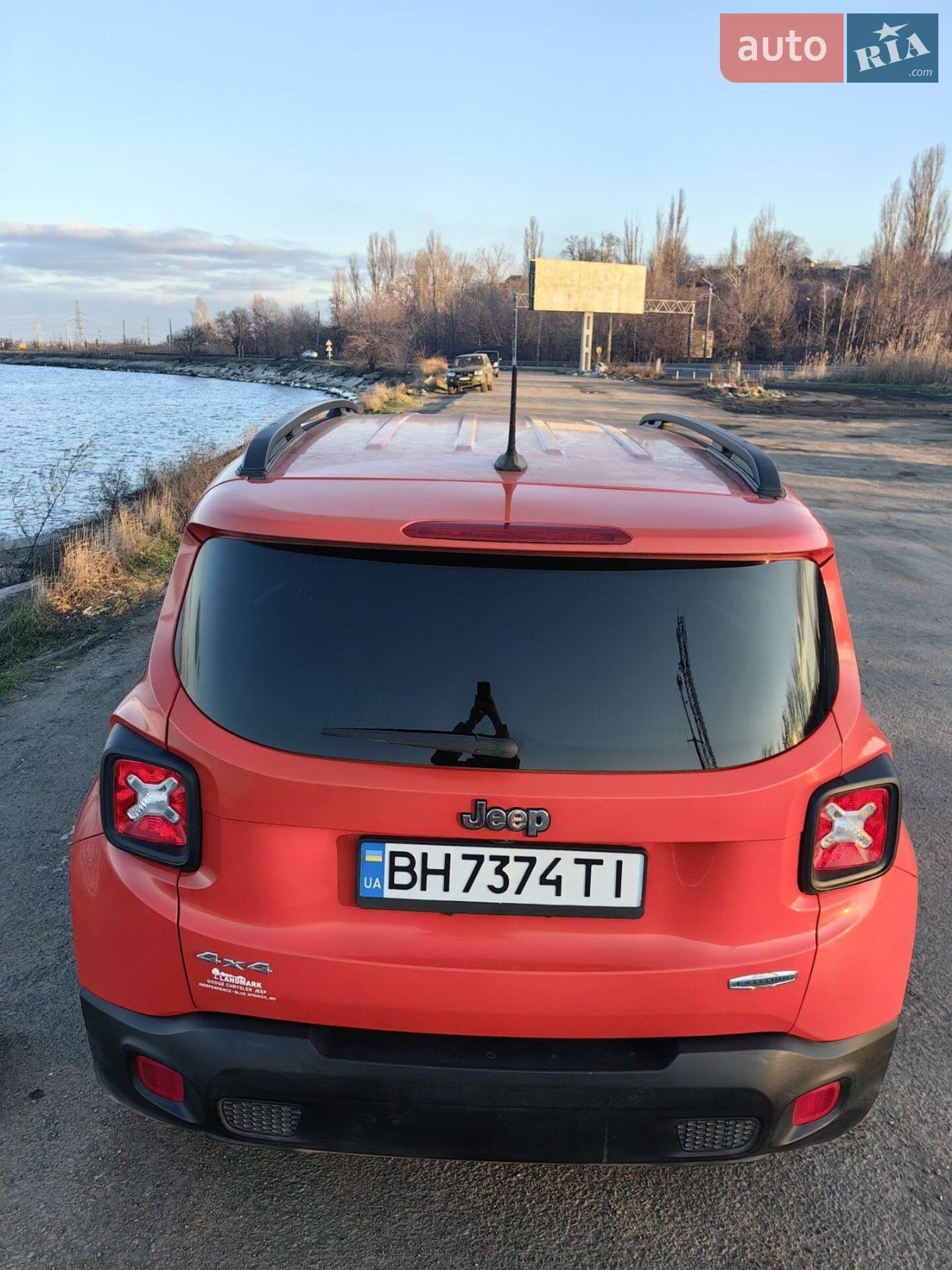 JEEP RENEGADE 2017 VIN ZACCJBBB5HPF37005 фото оголошення 4 з 9