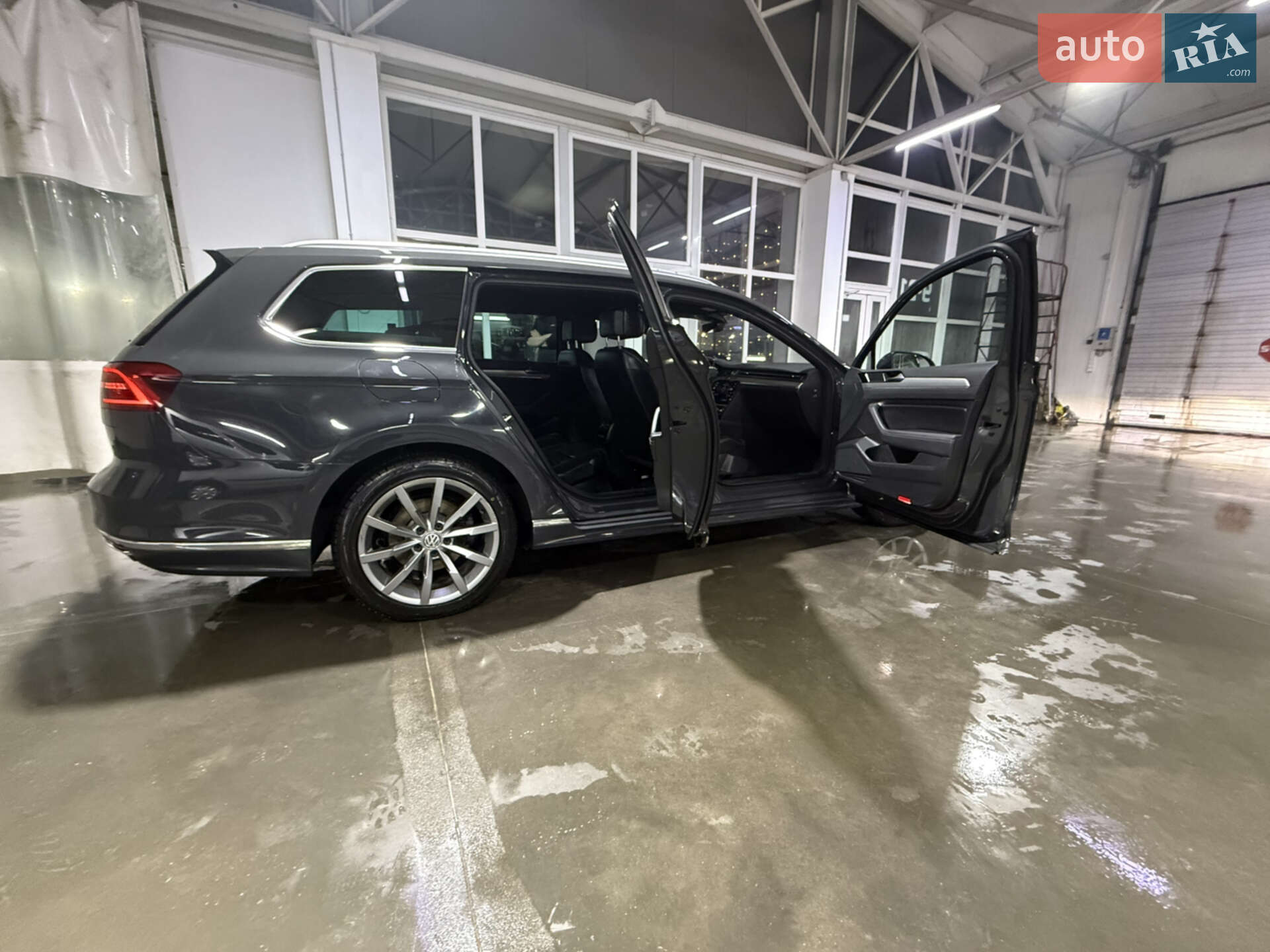 Volkswagen Passat 2018 VIN WVWZZZ3CZJE226827 фото оголошення 11 з 21