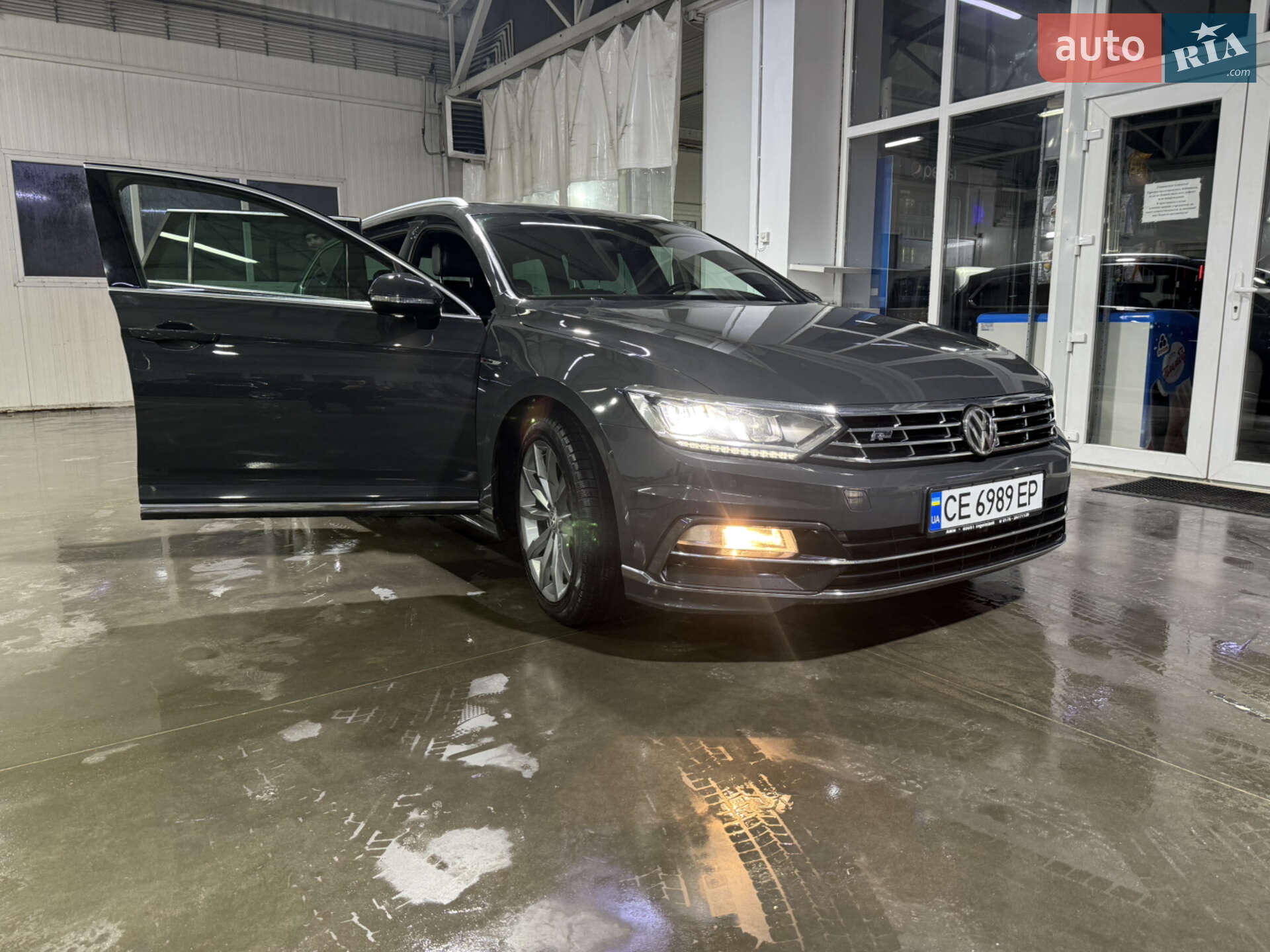 Volkswagen Passat 2018 VIN WVWZZZ3CZJE226827 фото оголошення 12 з 21
