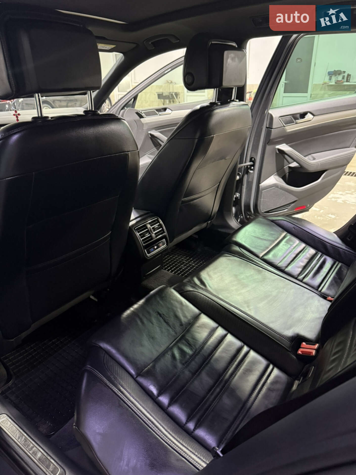Volkswagen Passat 2018 VIN WVWZZZ3CZJE226827 фото оголошення 14 з 21