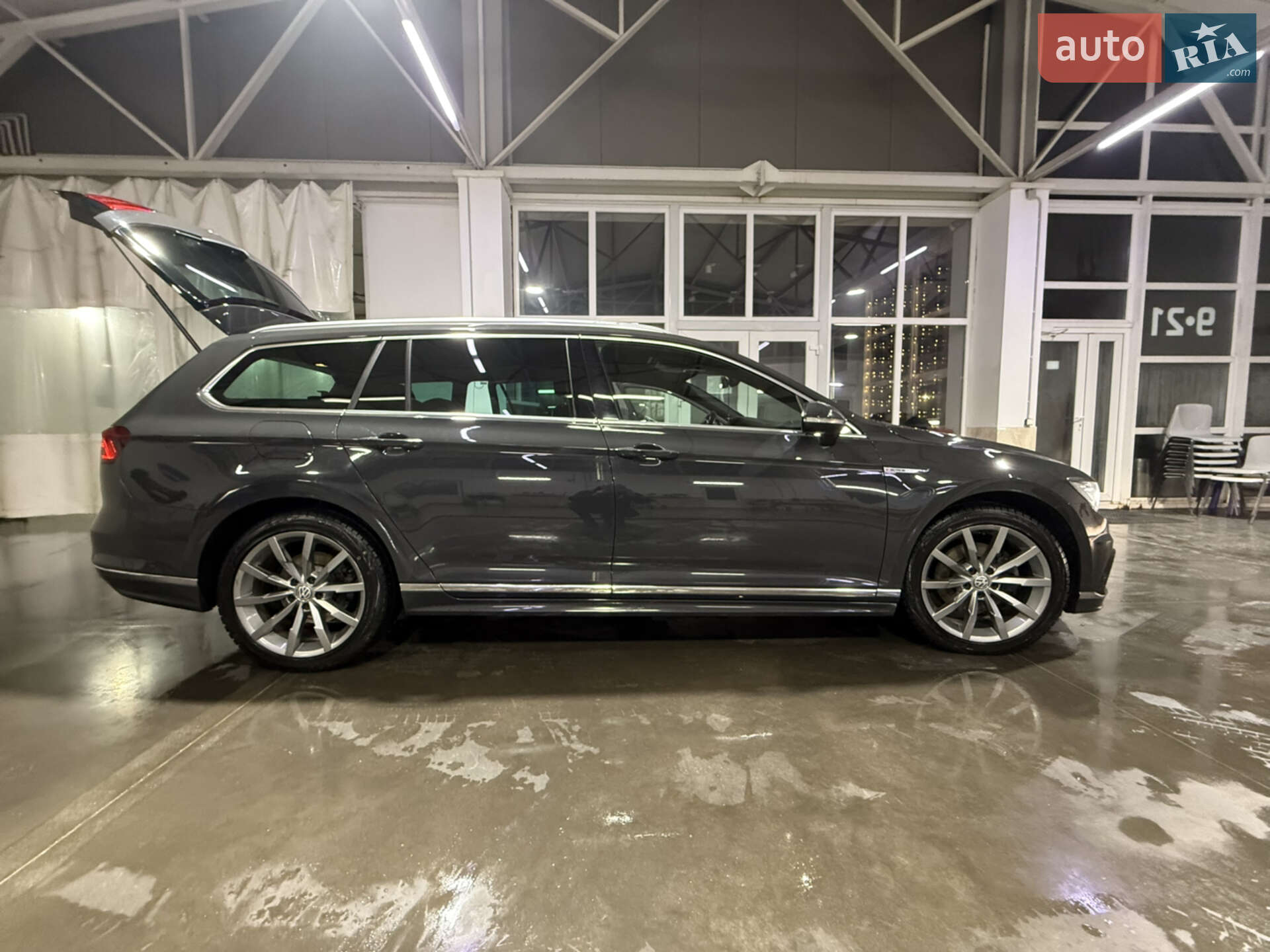 Volkswagen Passat 2018 VIN WVWZZZ3CZJE226827 фото оголошення 17 з 21