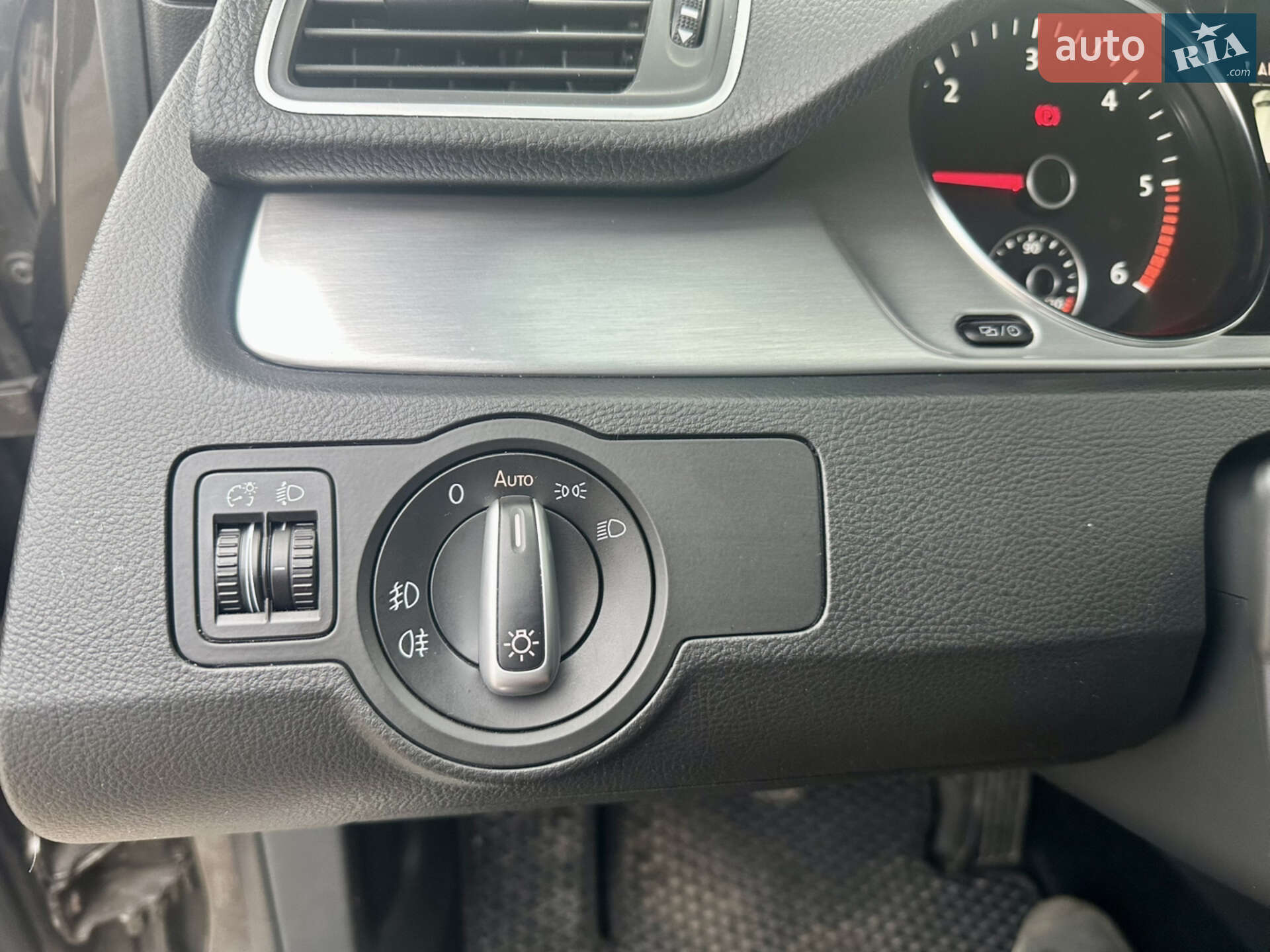 Volkswagen Passat 2014 VIN WVWZZZ3CZFE013993 фото оголошення 16 з 20