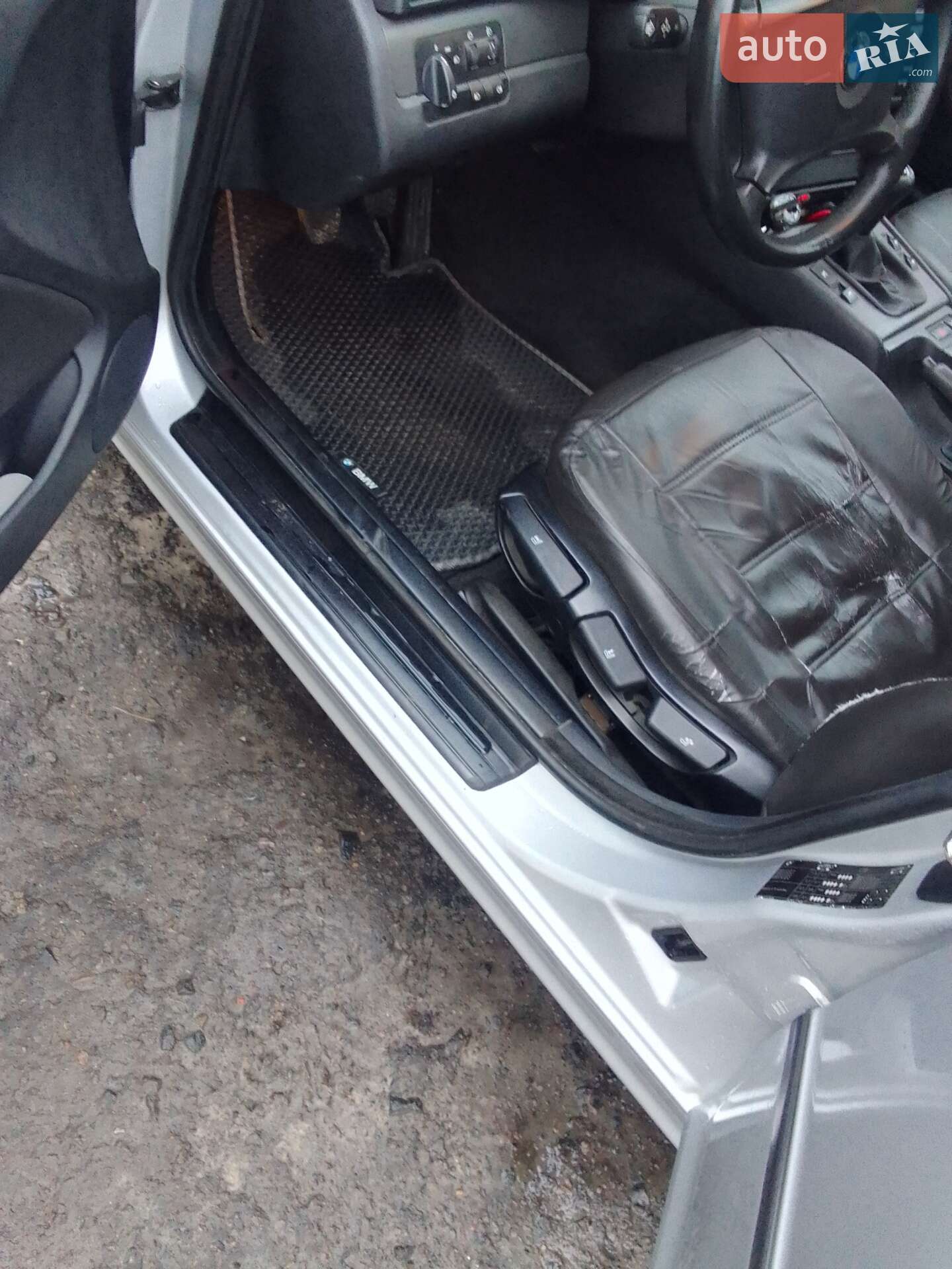 BMW 3 Series 2002 VIN WBAAY31010KP08658 фото оголошення 27 з 37