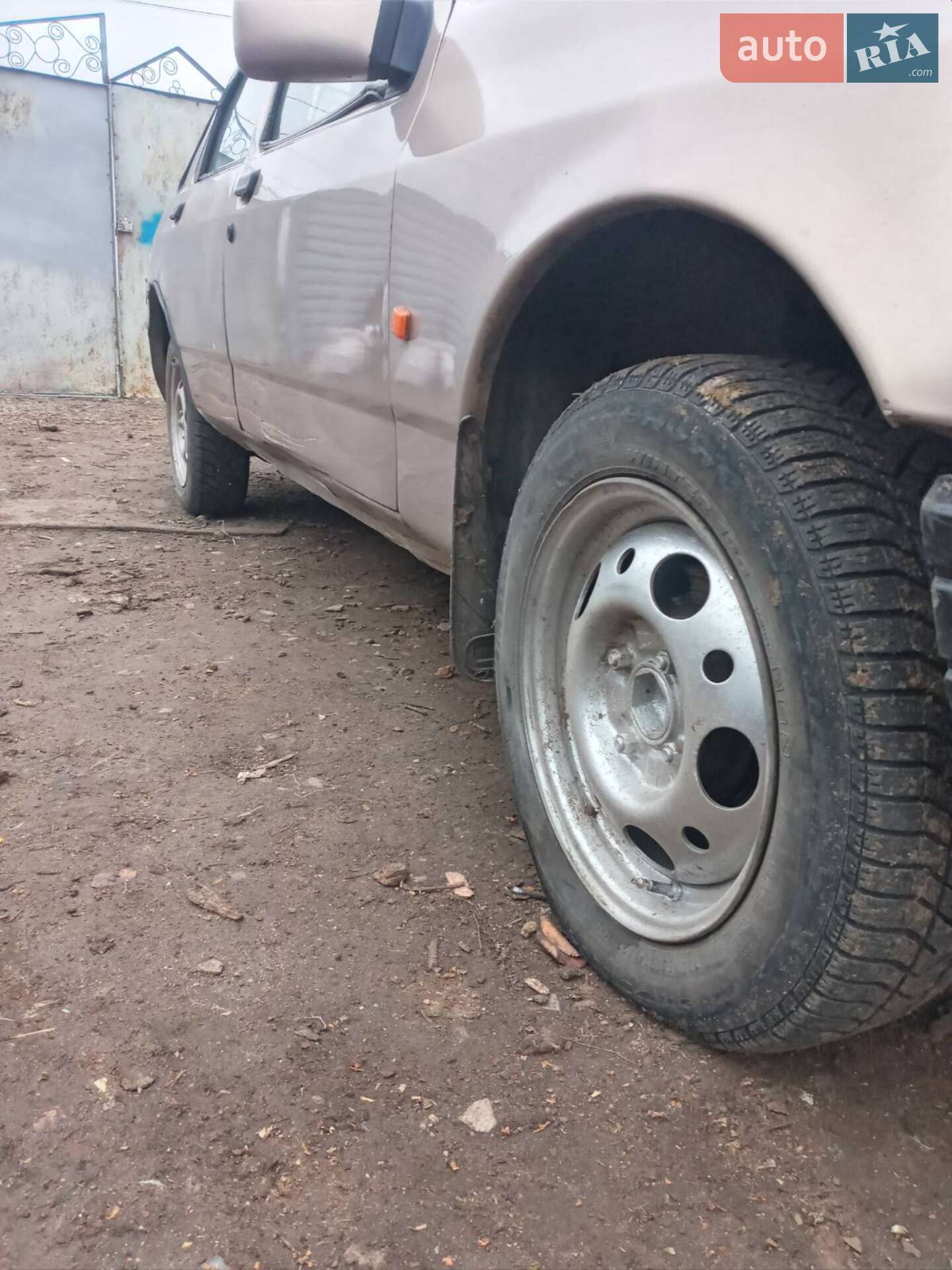 Ford Sierra 1989 VIN WF0AXXGBBAKM76115 фото оголошення 3 з 10