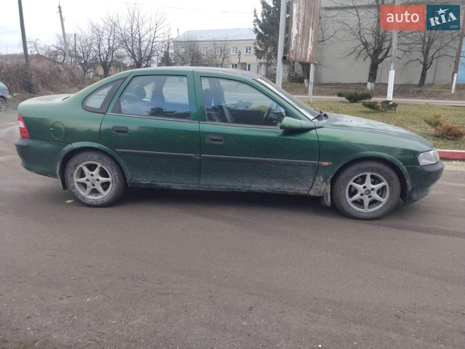 Opel Vectra 1996 VIN W0L000089C1272669 фото оголошення 3 з 15