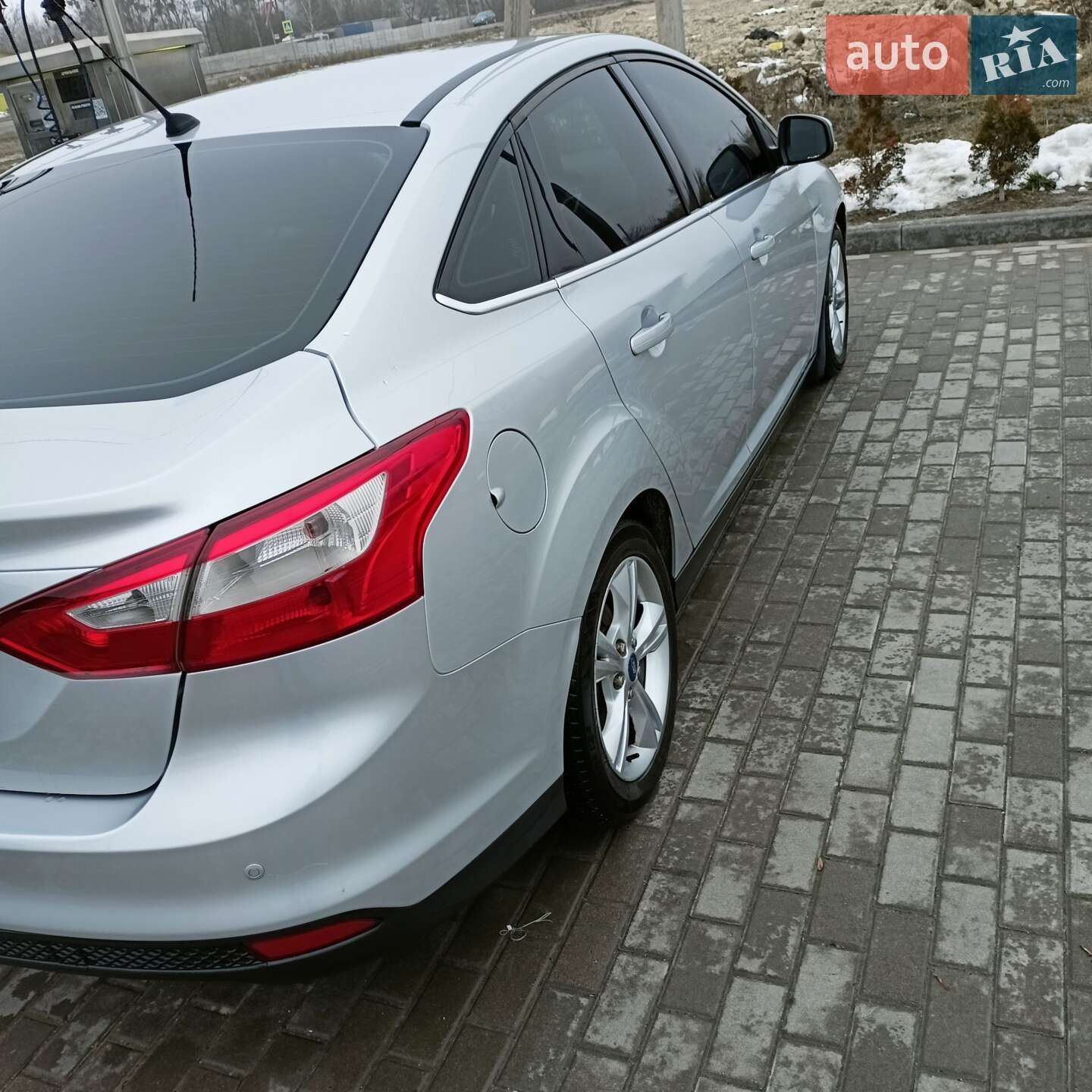 Ford Focus 2013 VIN WF0MXXGCBMDM22059 фото оголошення 5 з 9