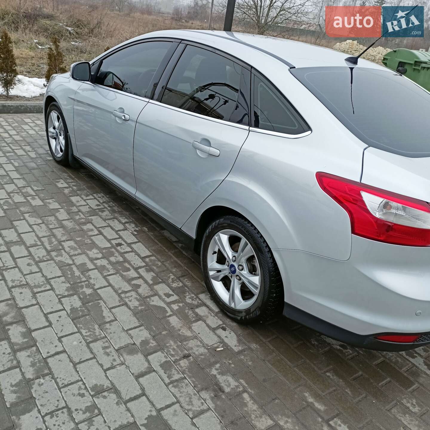 Ford Focus 2013 VIN WF0MXXGCBMDM22059 фото оголошення 4 з 9