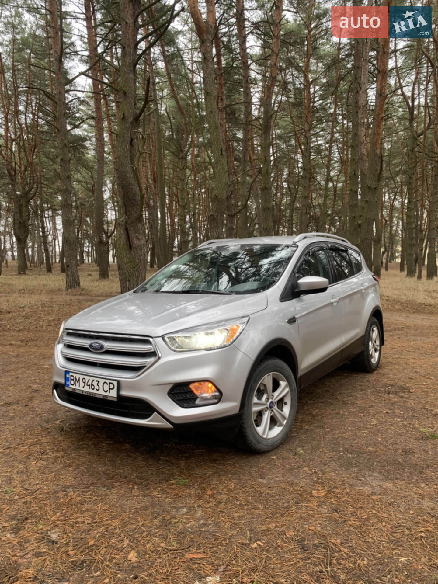 Ford Escape 2019 VIN 1FMCU9G94KUB33913 фото оголошення 2 з 27