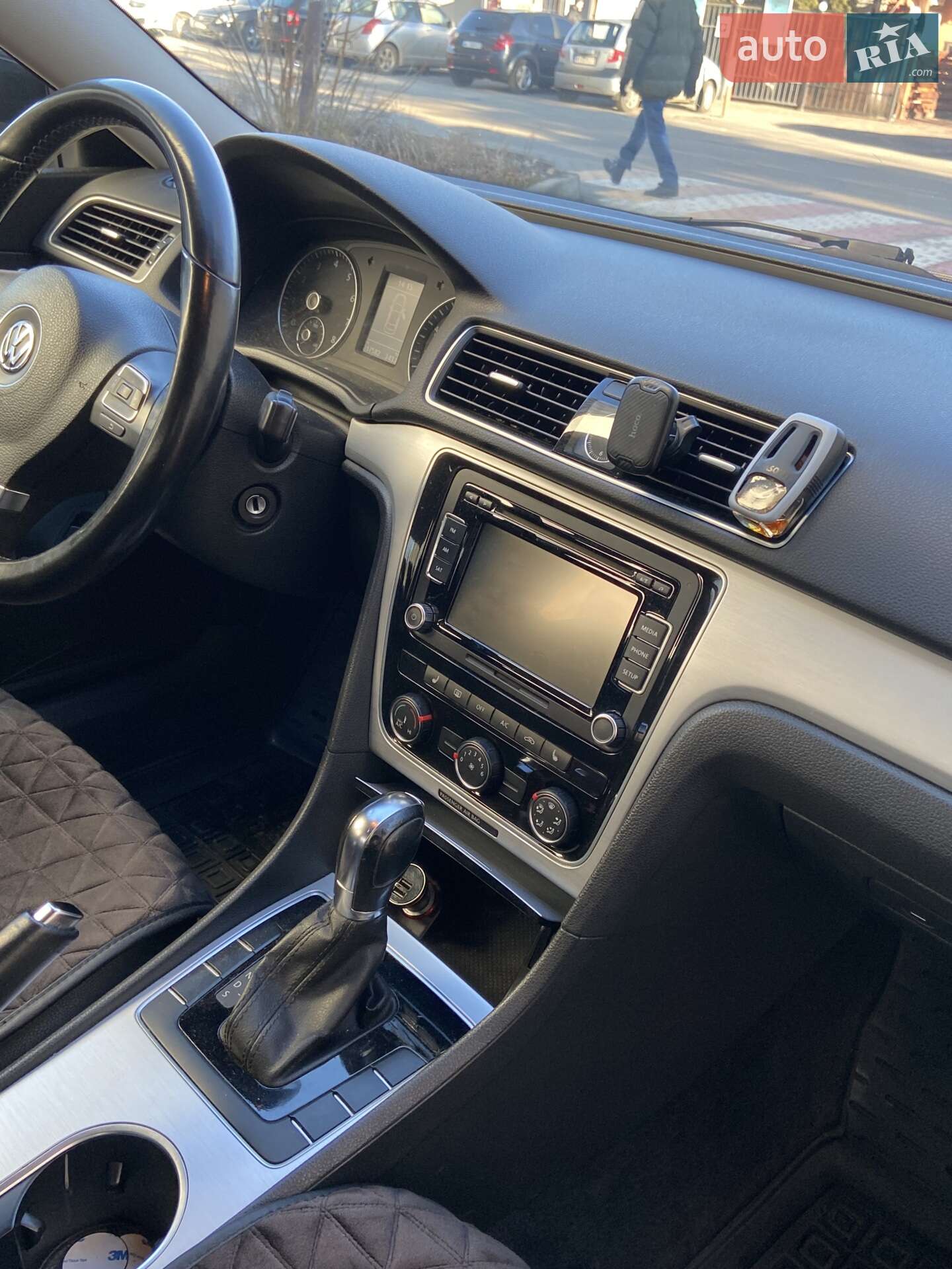 Volkswagen Passat 2012 VIN 1VWBP7A3XDC009750 фото оголошення 12 з 21