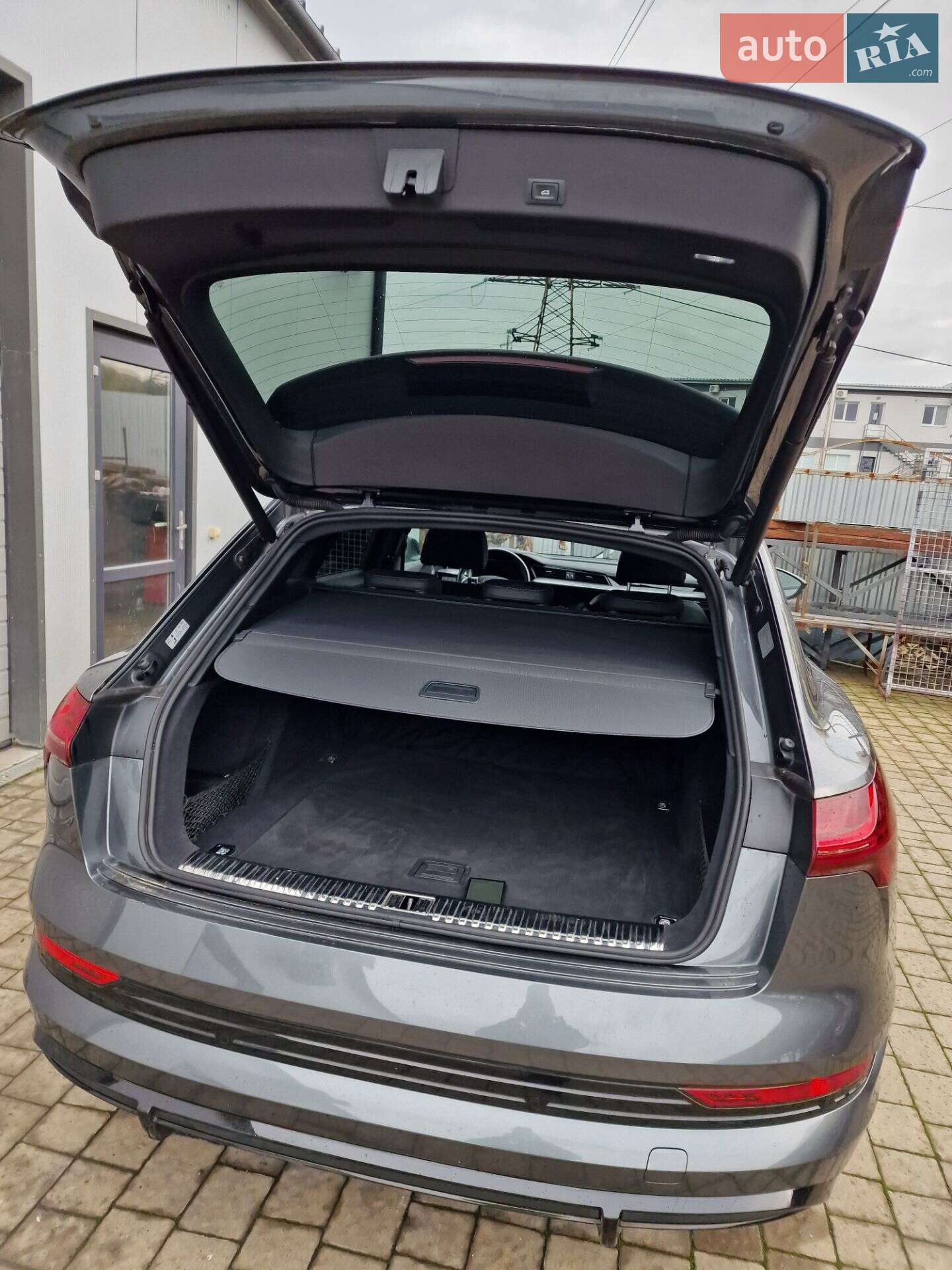 Audi e-tron 2020 VIN WAUZZZGE8LB030176 фото оголошення 15 з 63