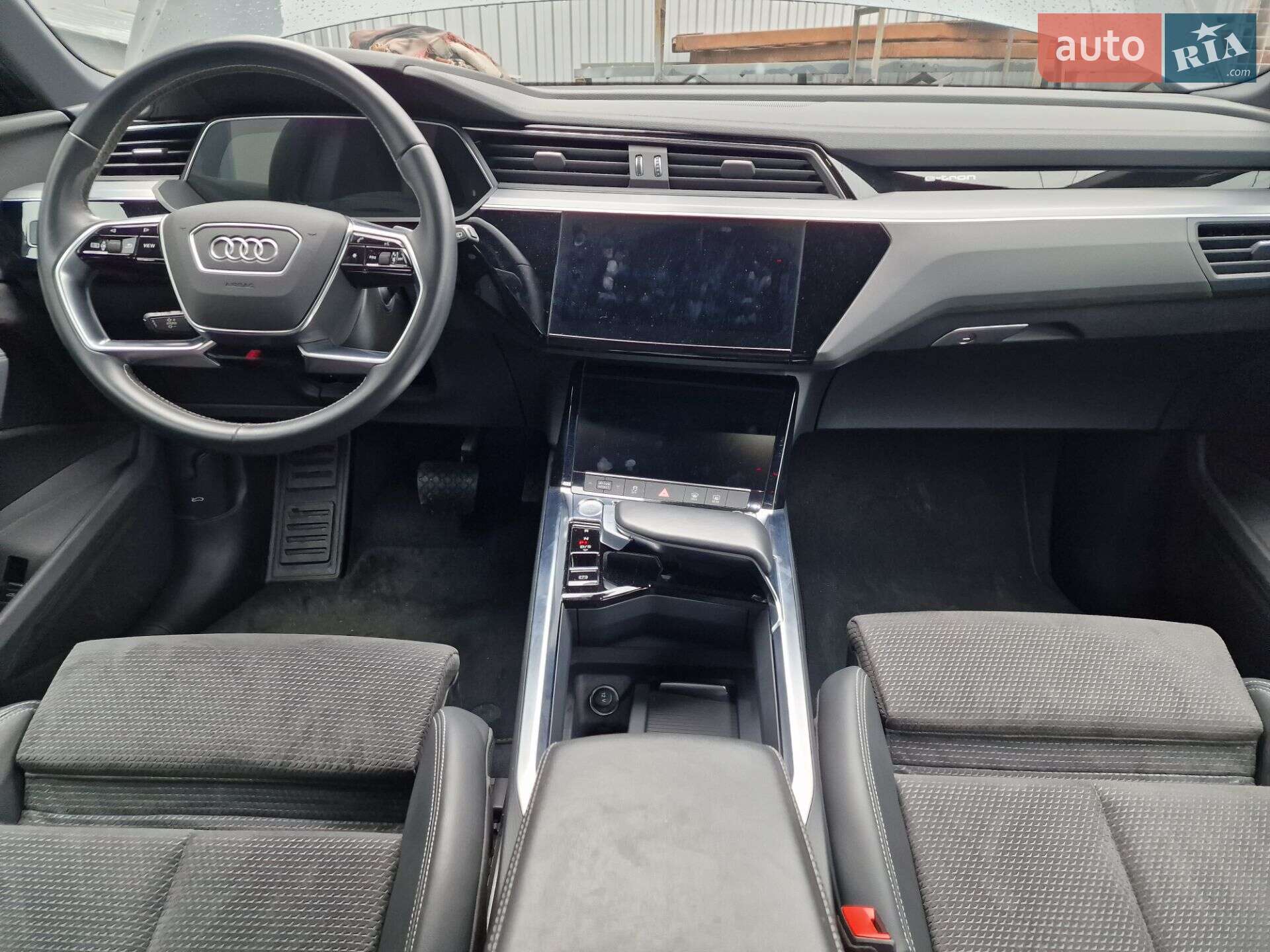 Audi e-tron 2020 VIN WAUZZZGE8LB030176 фото оголошення 26 з 63