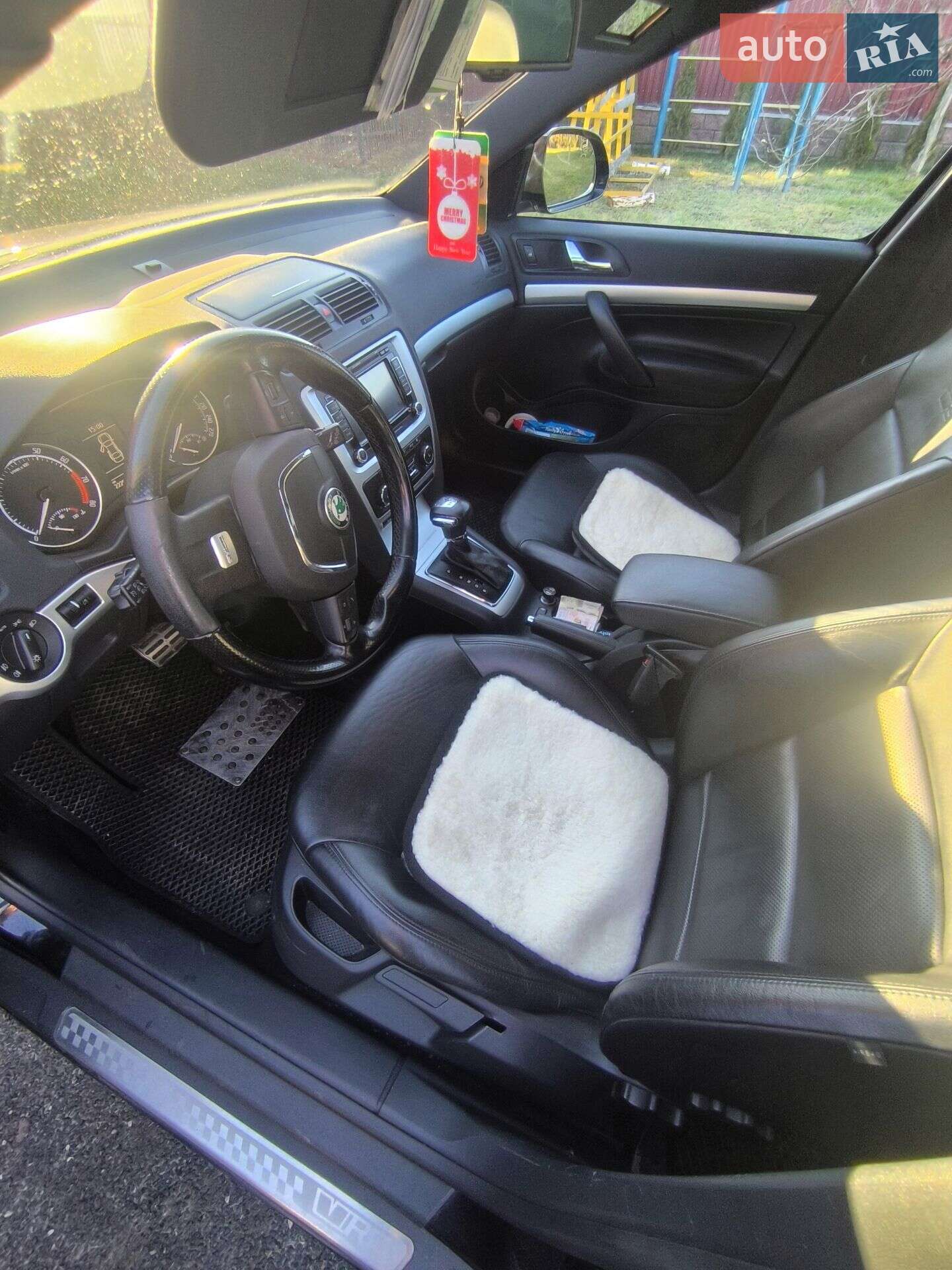 Skoda Octavia 2011 VIN TMBUF61Z3B2124545 фото оголошення 4 з 35