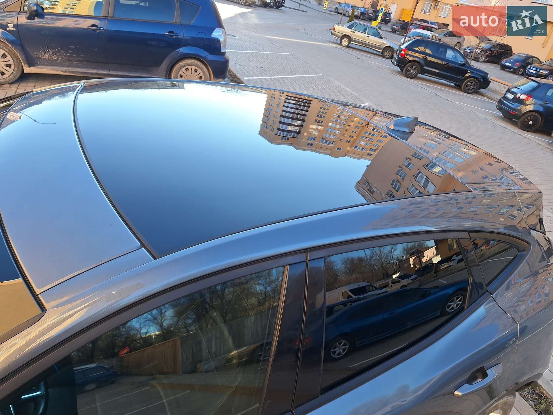 Jaguar E-Pace 2018 VIN SADFT2GX3J1Z27820 фото оголошення 12 з 59