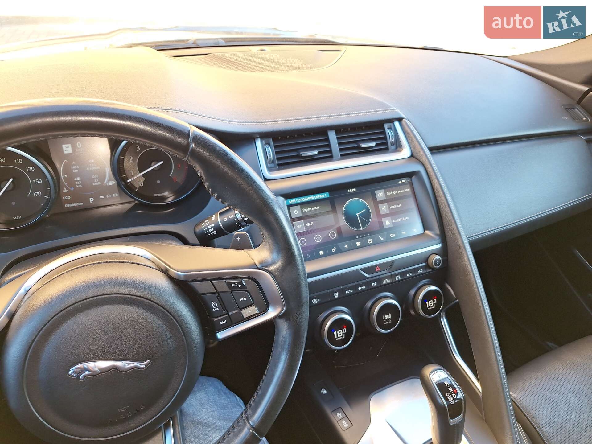Jaguar E-Pace 2018 VIN SADFT2GX3J1Z27820 фото оголошення 31 з 59