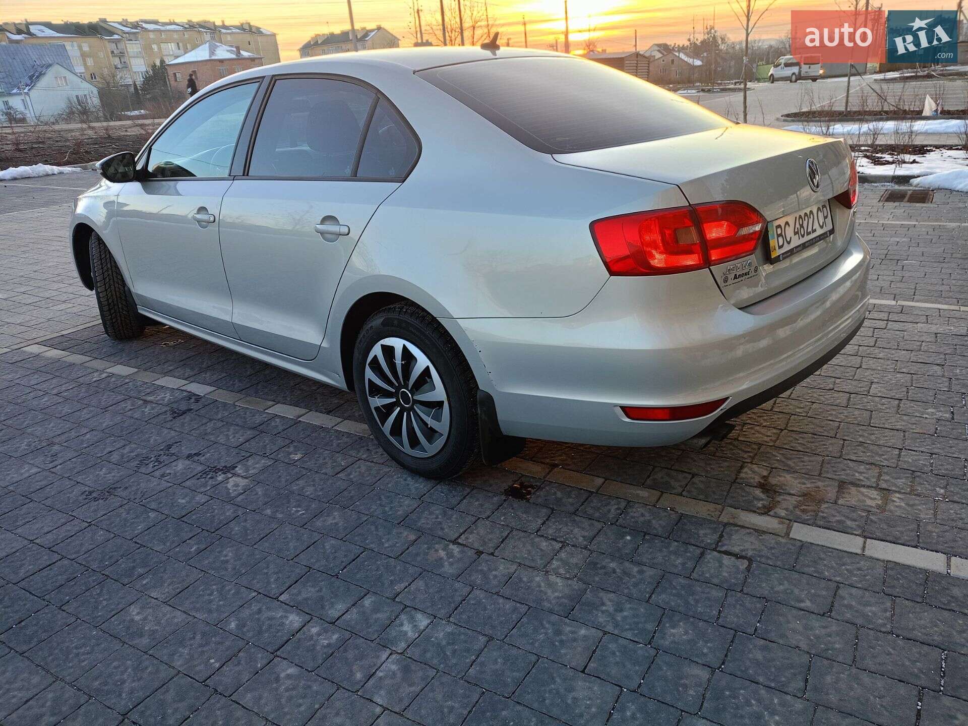 Volkswagen Jetta 2011 VIN WVWZZZ16ZBM109839 фото оголошення 2 з 9