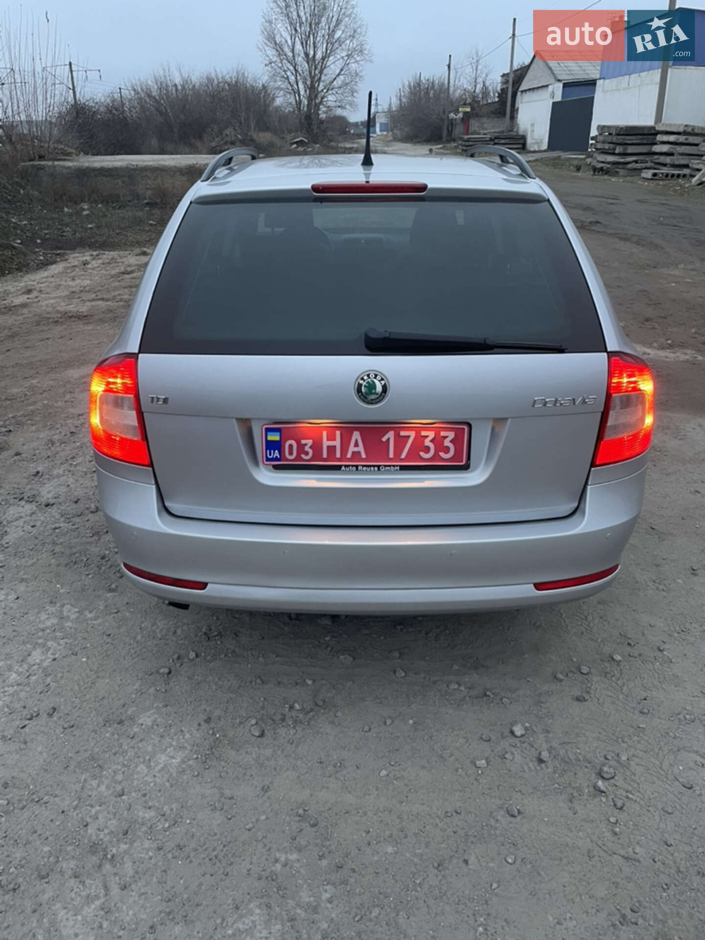 Skoda Octavia 2010 VIN TMBGT61Z6B2072642 фото оголошення 2 з 23
