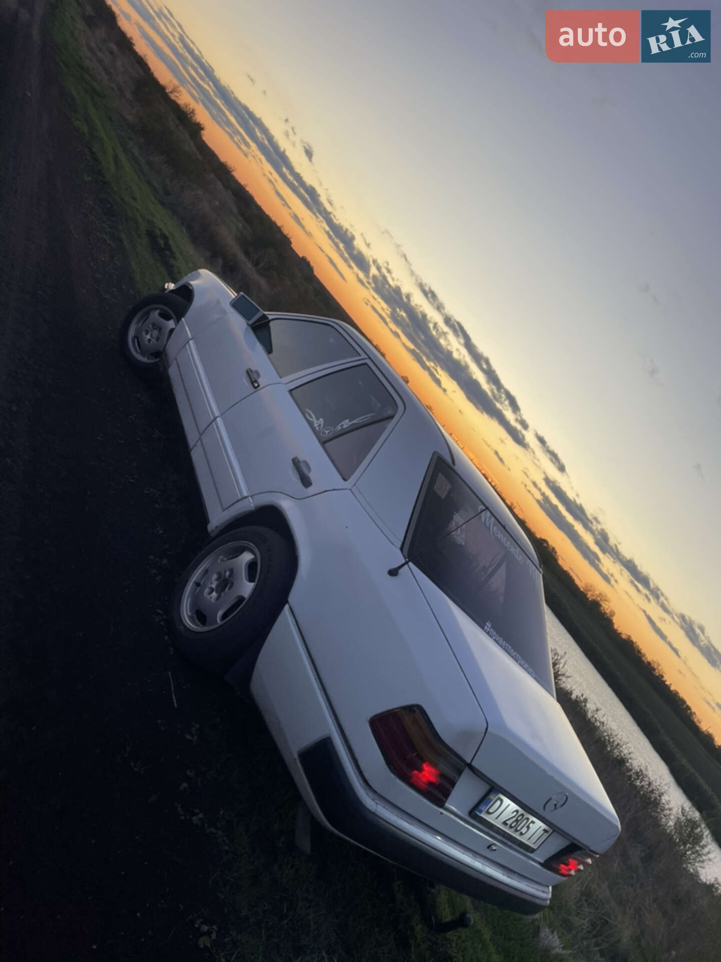 Mercedes-Benz E-Class 1987 VIN WDB1240201A592765 фото оголошення 9 з 9