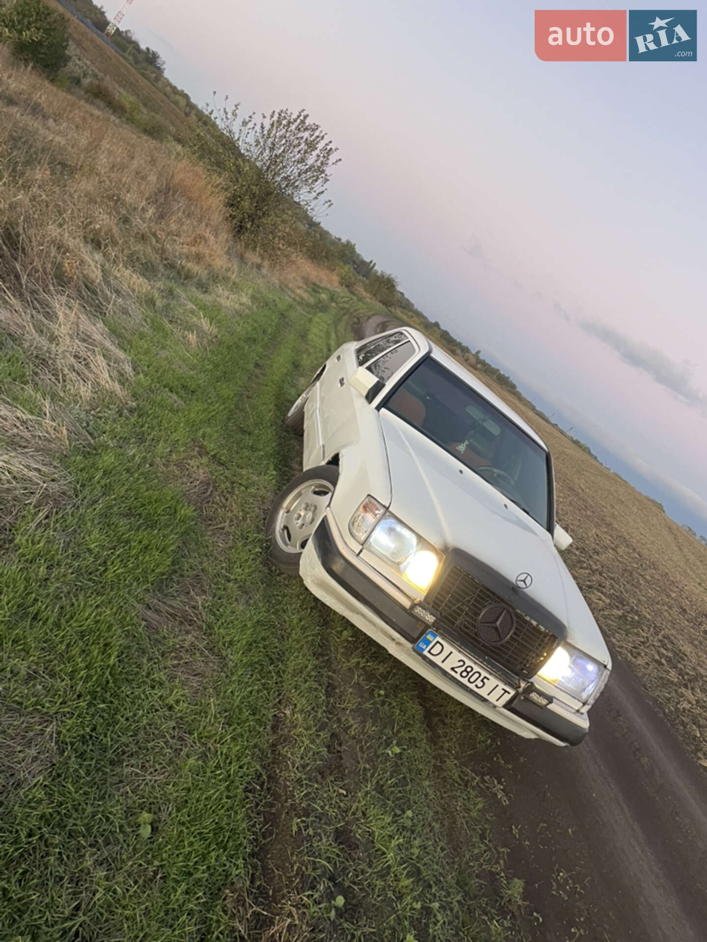 Mercedes-Benz E-Class 1987 VIN WDB1240201A592765 фото оголошення 8 з 9
