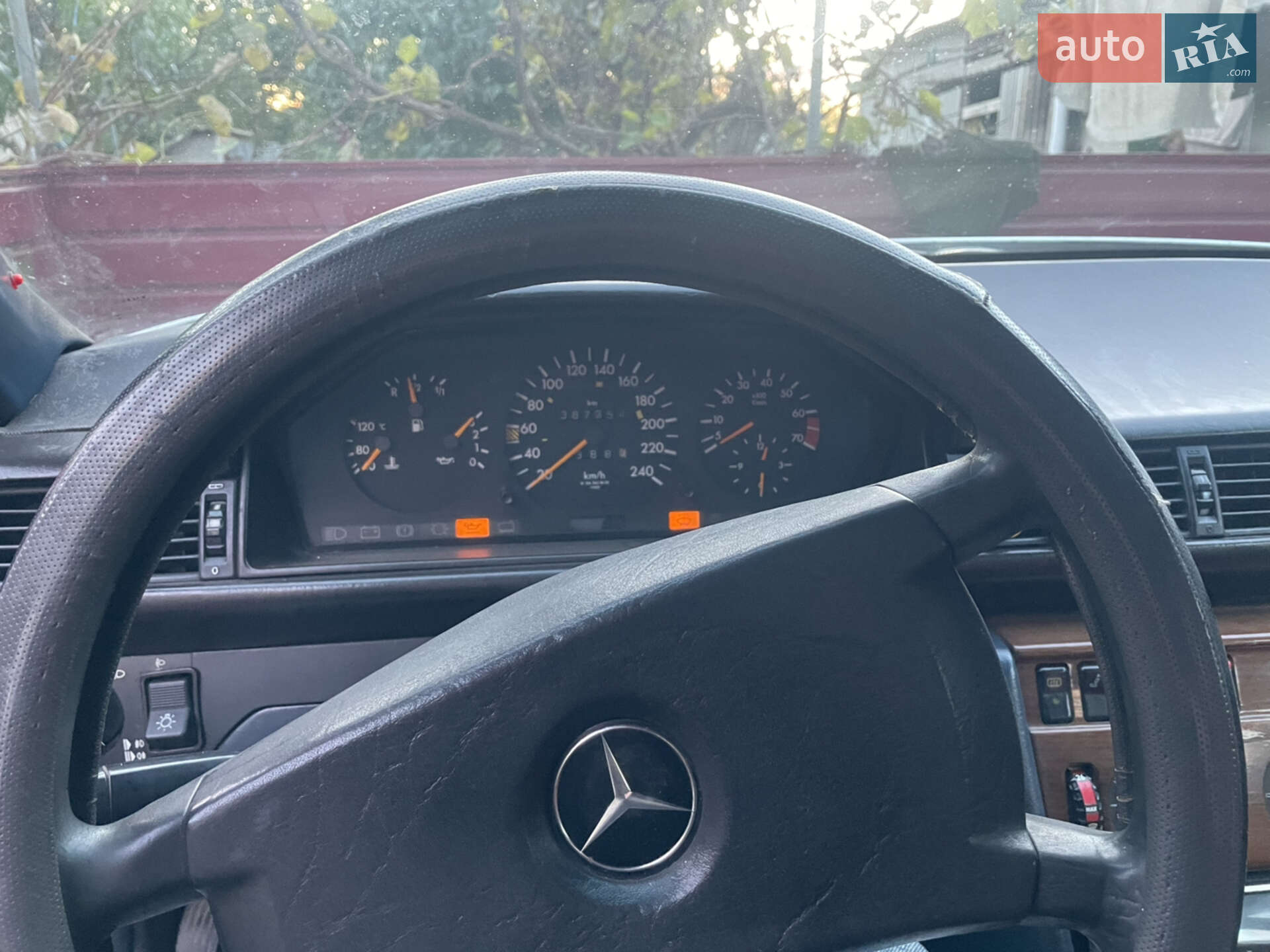 Mercedes-Benz E-Class 1987 VIN WDB1240201A592765 фото оголошення 7 з 9