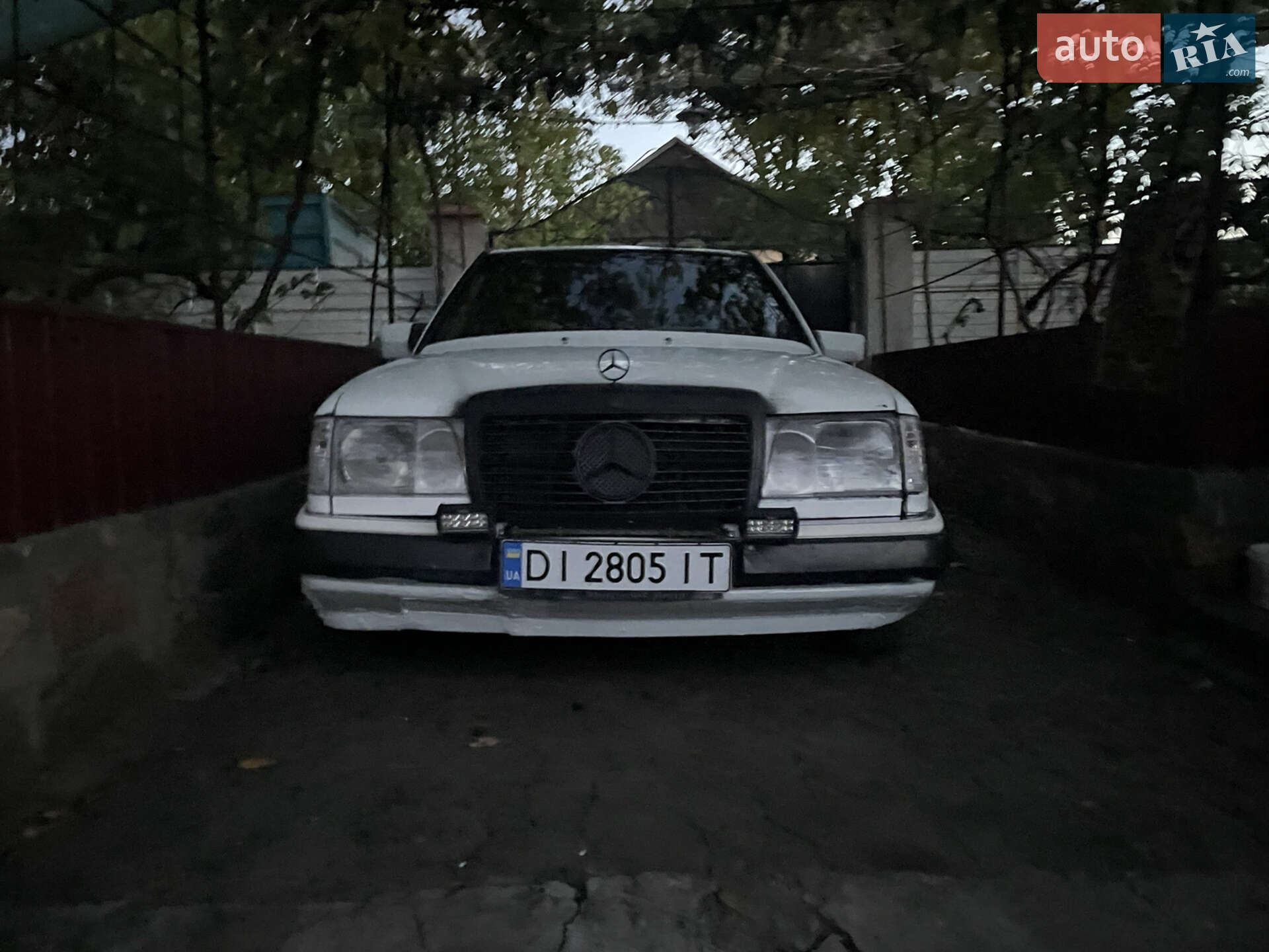 Mercedes-Benz E-Class 1987 VIN WDB1240201A592765 фото оголошення 6 з 9