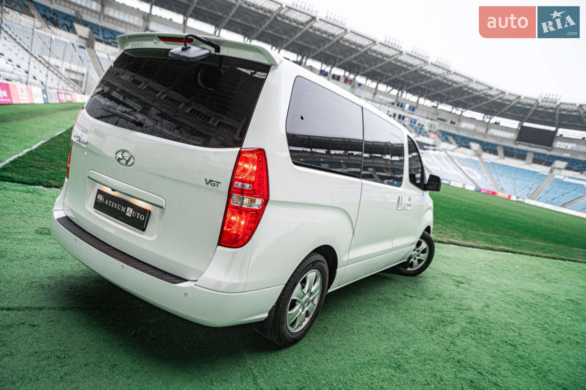 Hyundai Grand Starex 2019 VIN KMJWA37KBKU085084 фото оголошення 19 з 44