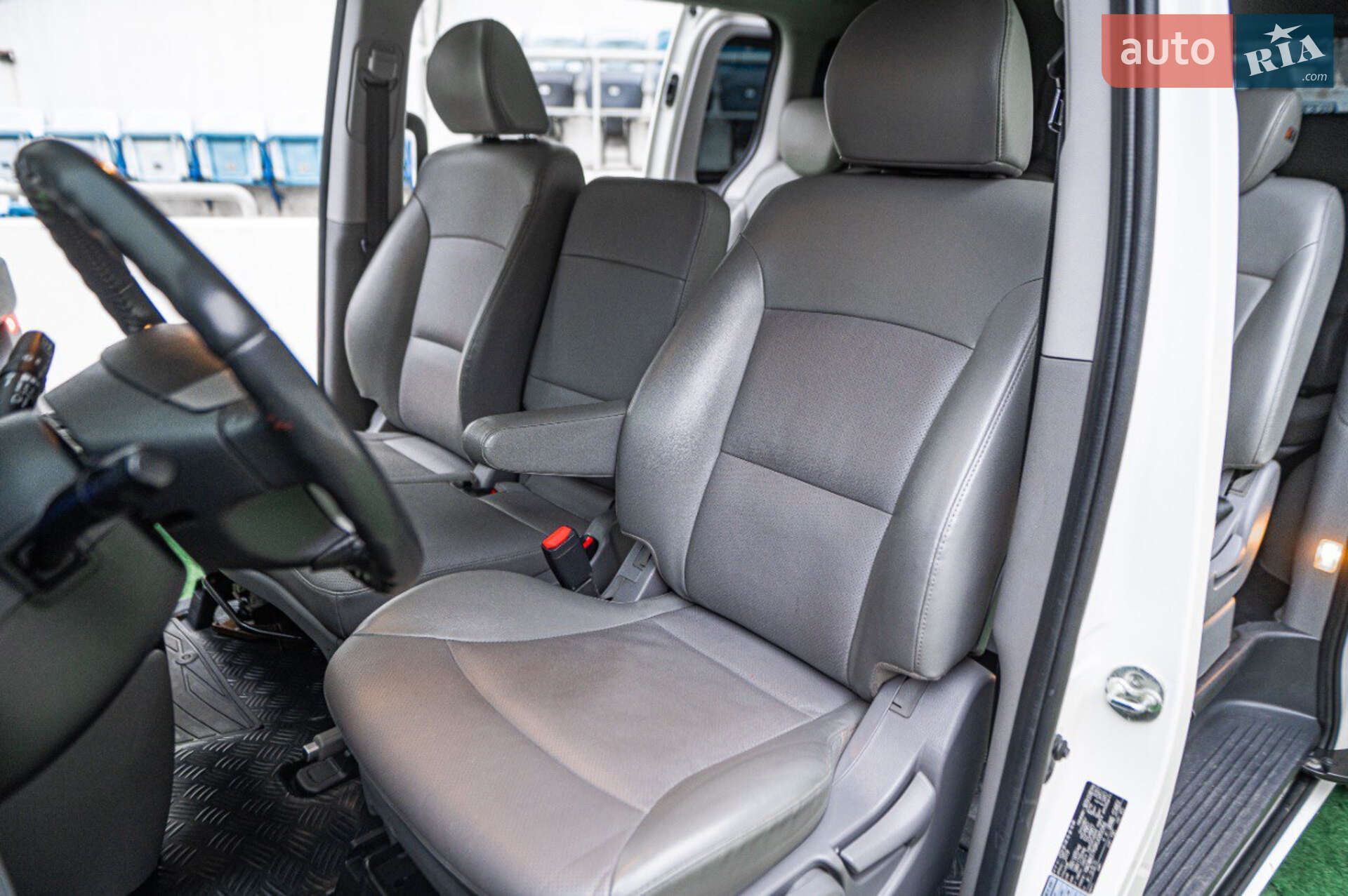 Hyundai Grand Starex 2019 VIN KMJWA37KBKU085084 фото оголошення 41 з 44