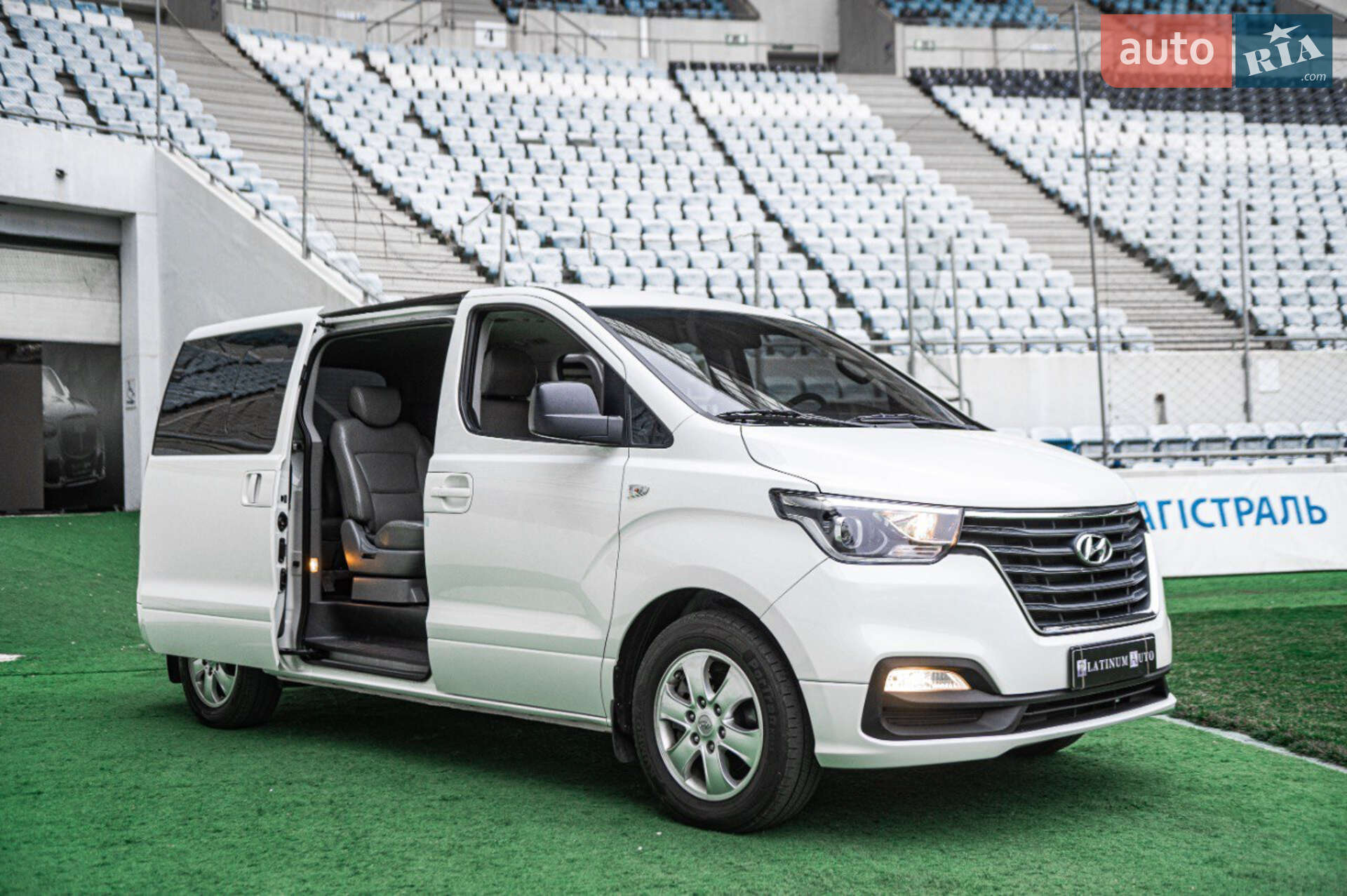 Hyundai Grand Starex 2019 VIN KMJWA37KBKU085084 фото оголошення 3 з 44