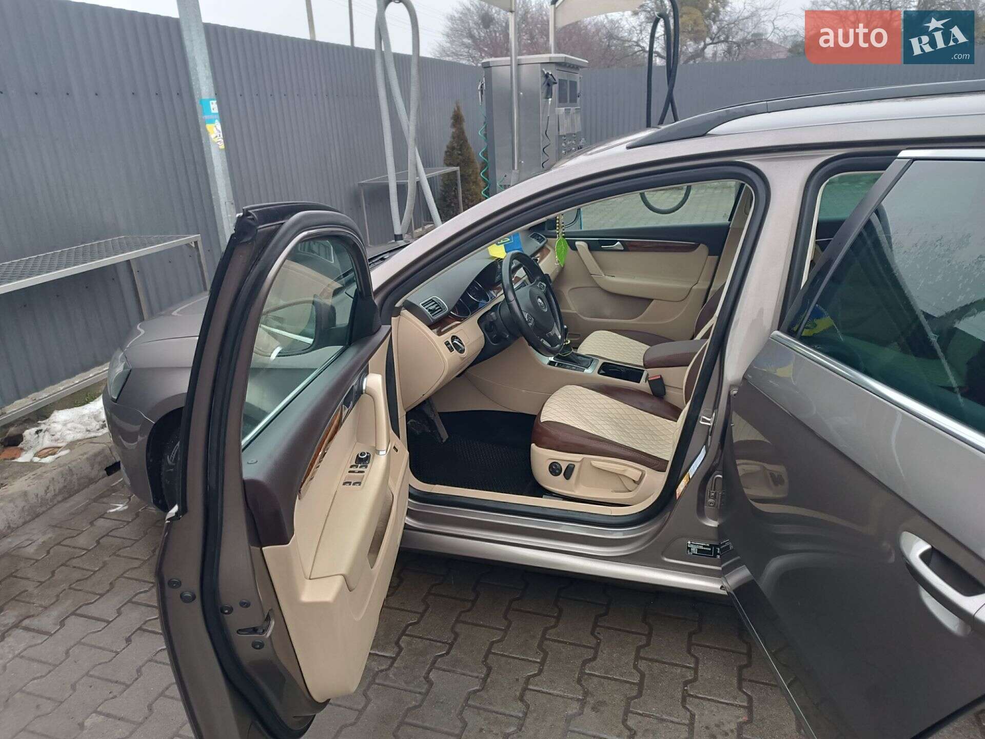 Volkswagen Passat 2011 VIN WVWZZZ3CZCE093322 фото оголошення 3 з 5