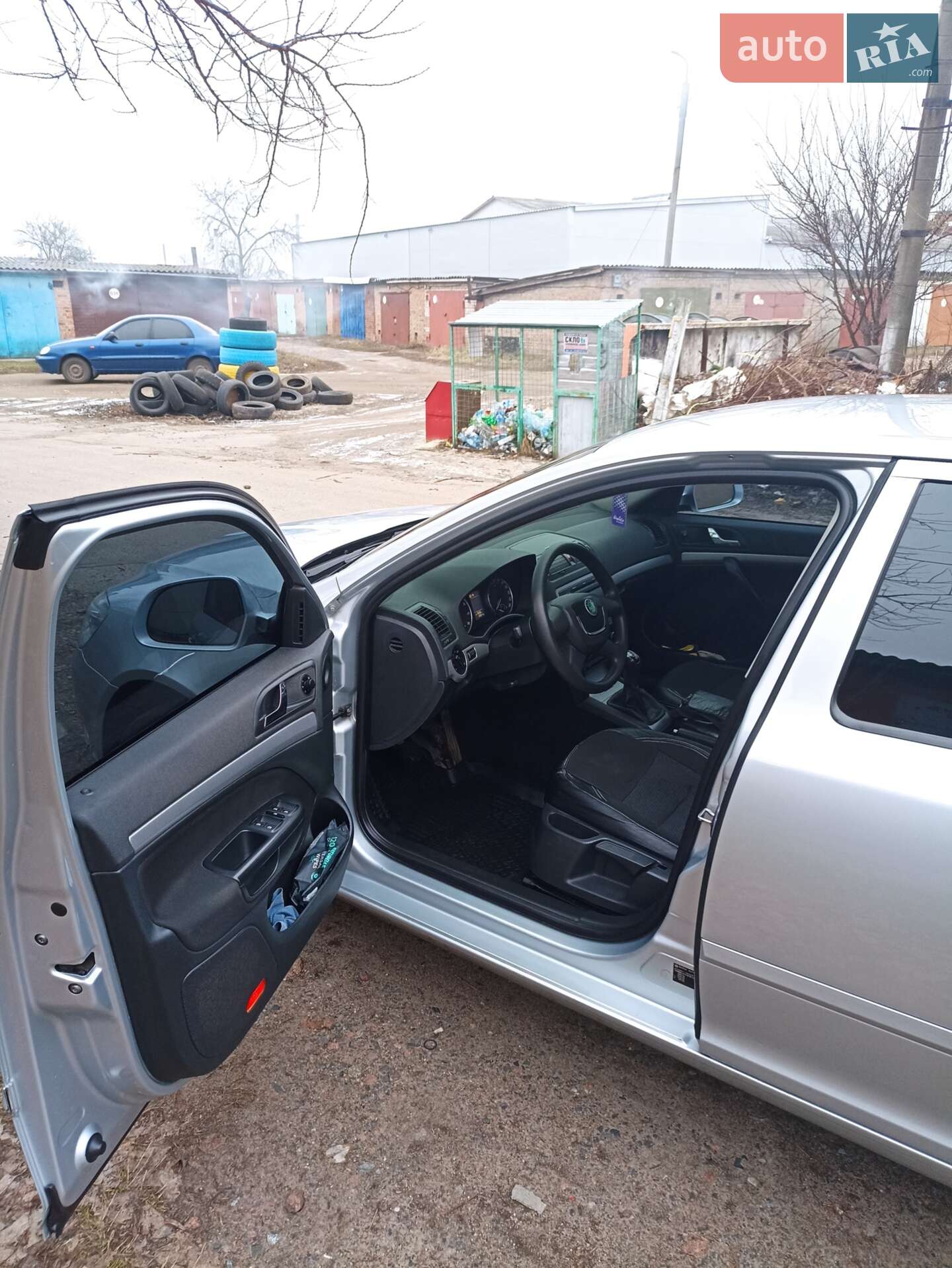 Skoda Octavia 2011 VIN Y6UBK41Z8CB153371 фото оголошення 4 з 11
