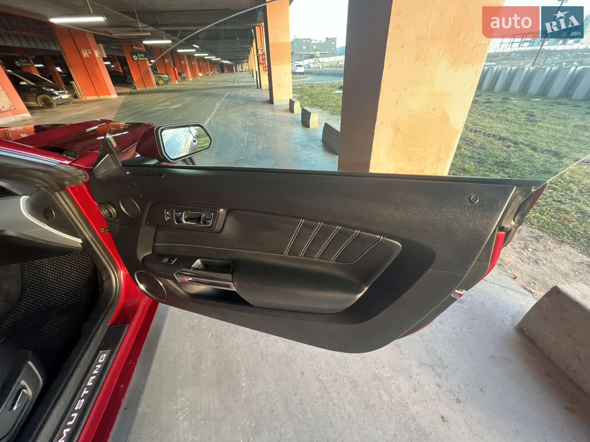 Ford Mustang 2016 VIN 1FA6P8TH7G5281898 фото оголошення 28 з 30
