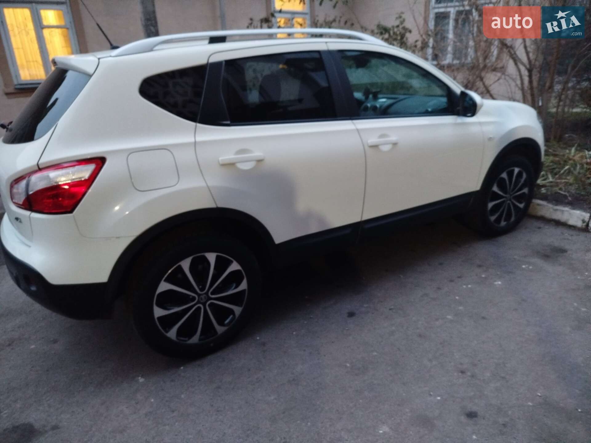 Nissan Qashqai 2011 VIN SJNFCAJ10U2433131 фото оголошення 4 з 10